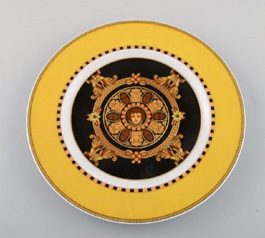 Gianni Versace for Rosenthal, Barocco Dish and Plate in Porcelain In Good Condition In Copenhagen, DK