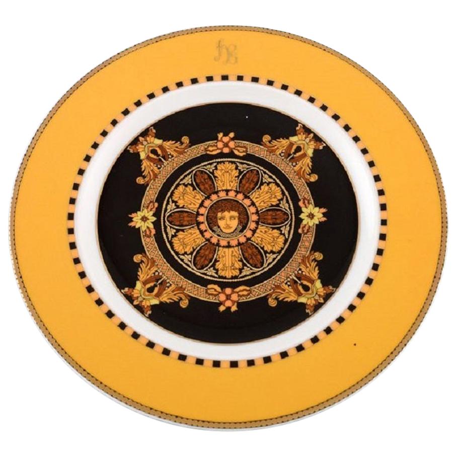 Gianni Versace for Rosenthal, Barocco Porcelain Plate with Gold Decoration For Sale