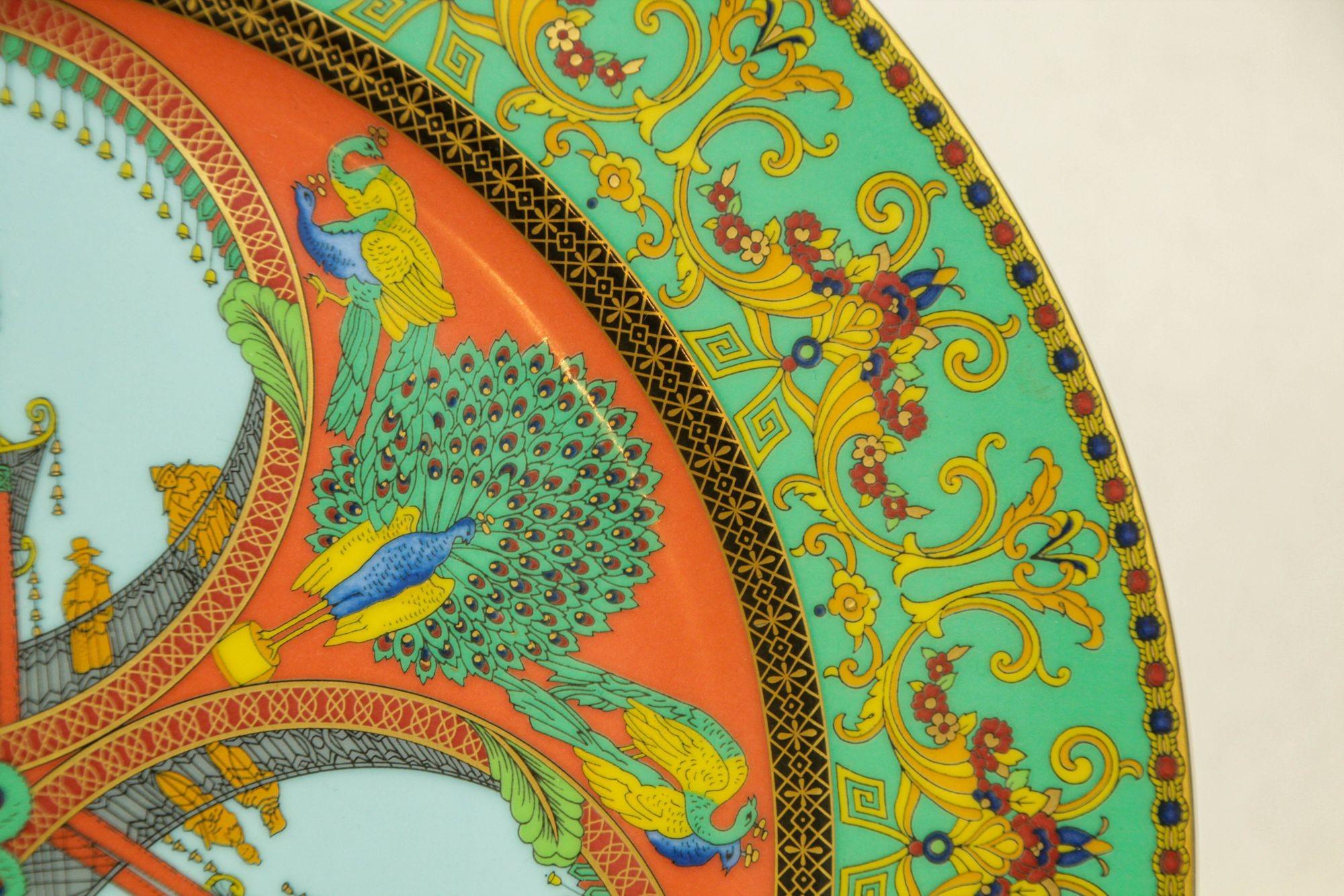 Porcelaine Assiette en porcelaine Le Voyage de Marco Polo de Gianni Versace pour Rosenthal en vente