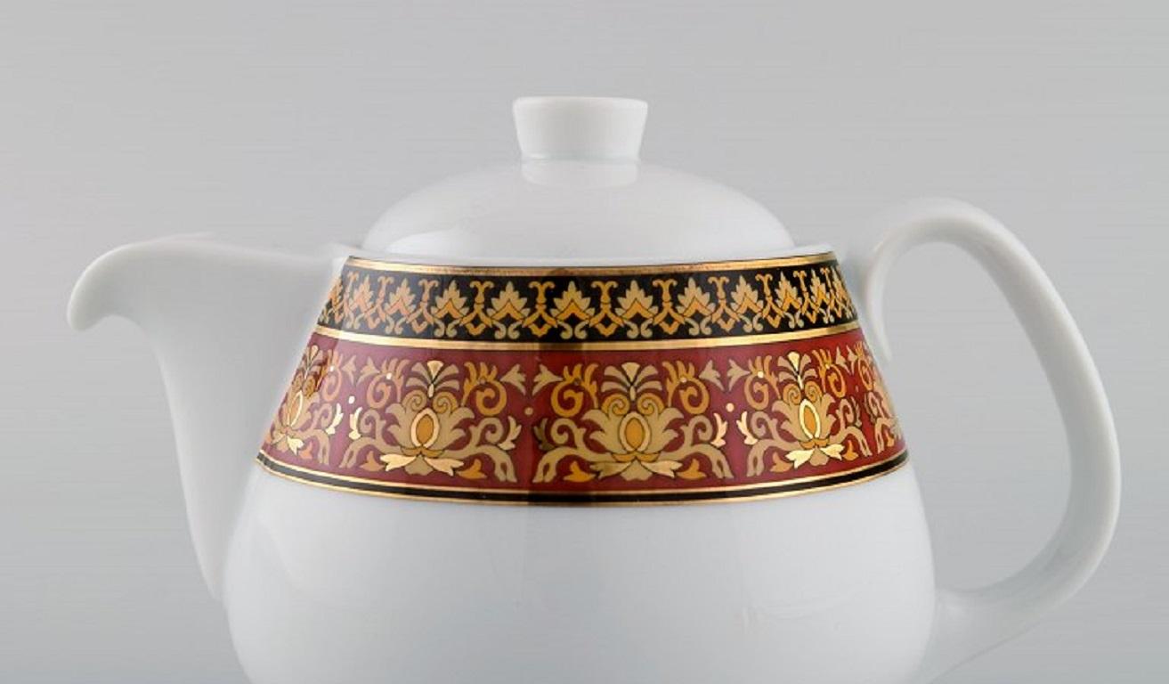 Gianni Versace for Rosenthal, Medusa Porcelain Teapot with Gold Decoration In Excellent Condition In Copenhagen, DK