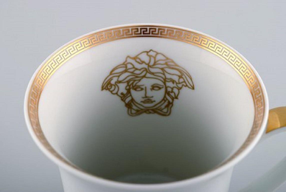 Gianni Versace for Rosenthal, Two Cups in White Porcelain with Gold Decoration In Excellent Condition In Copenhagen, DK
