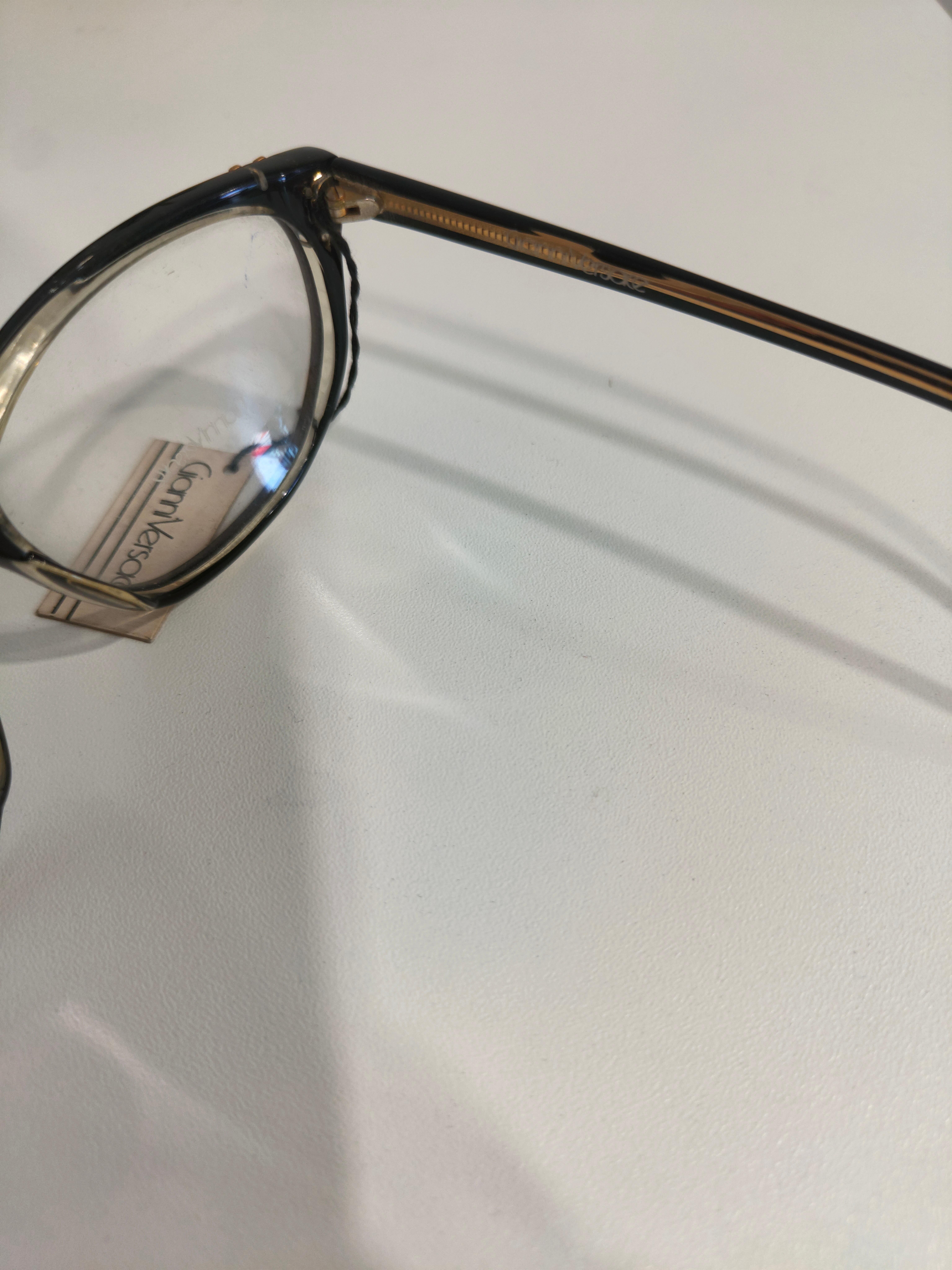 Gray Gianni Versace frame glasses For Sale