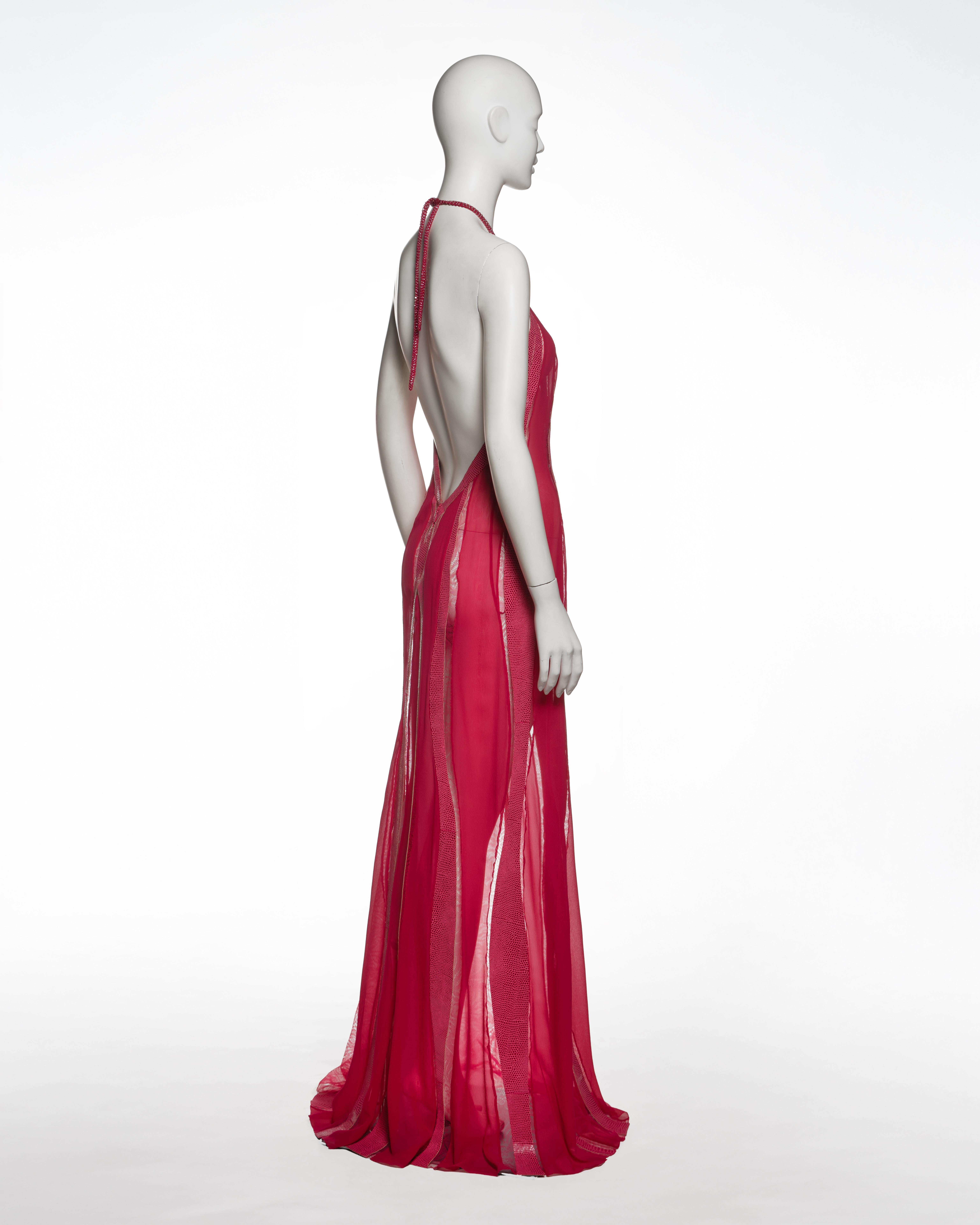 Robe de soirée Gianni Versace en soie fuchsia avec panneaux en cuir et dentelle, FW 2000 en vente 2