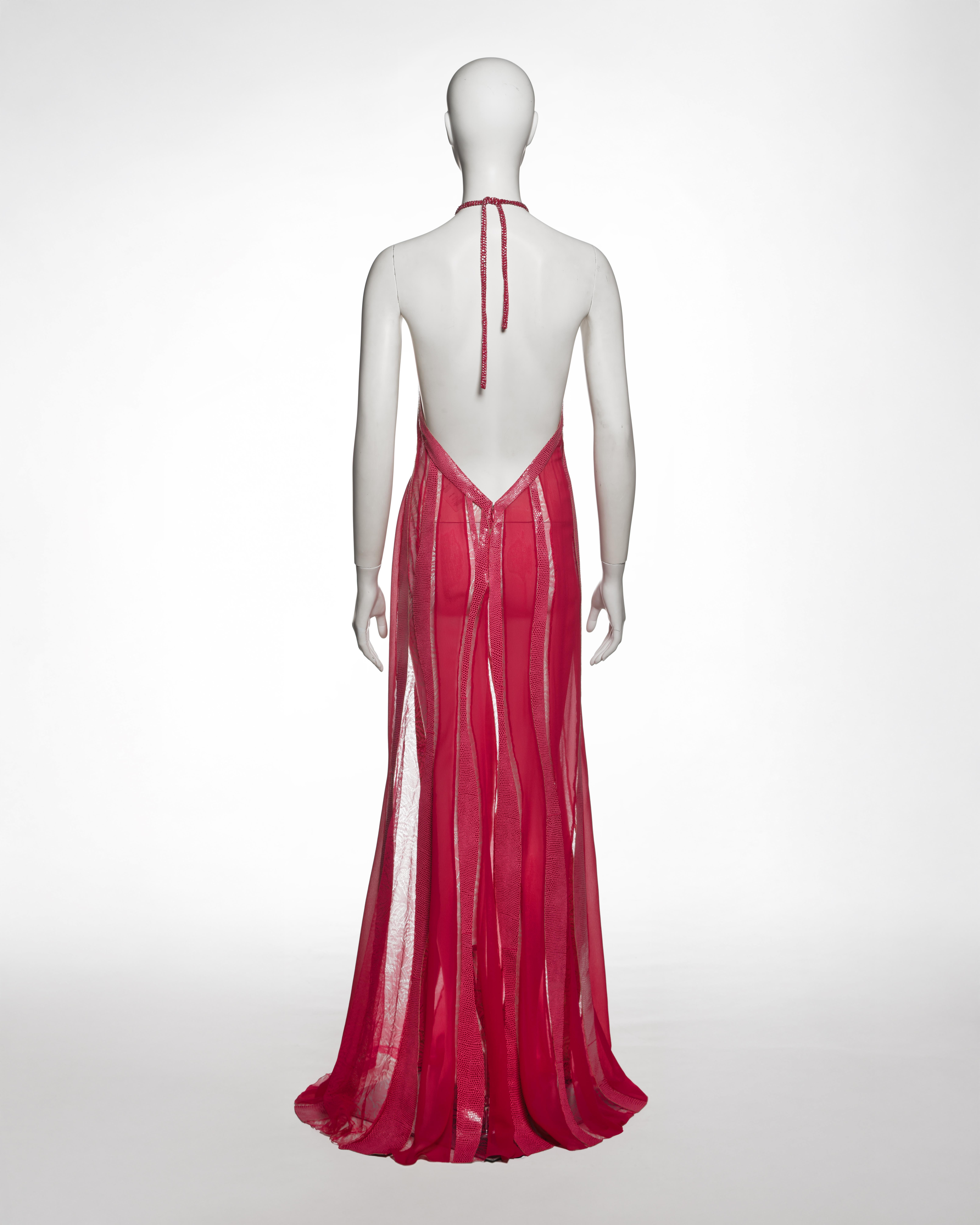 Robe de soirée Gianni Versace en soie fuchsia avec panneaux en cuir et dentelle, FW 2000 en vente 3