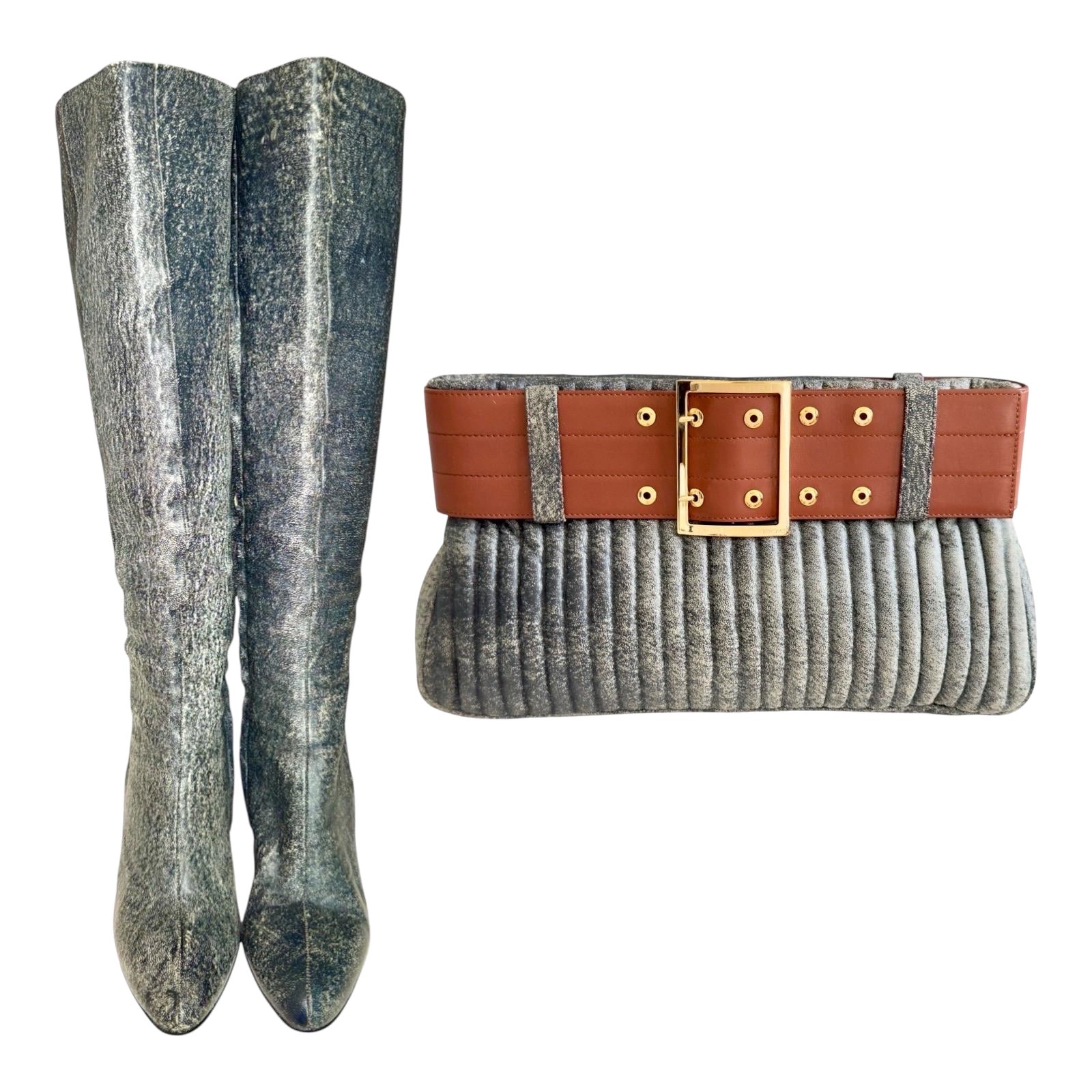 GIANNI VERSACE FW 2001 Bolso de mano y conjunto de botas de piel envejecida estilo Demin en venta