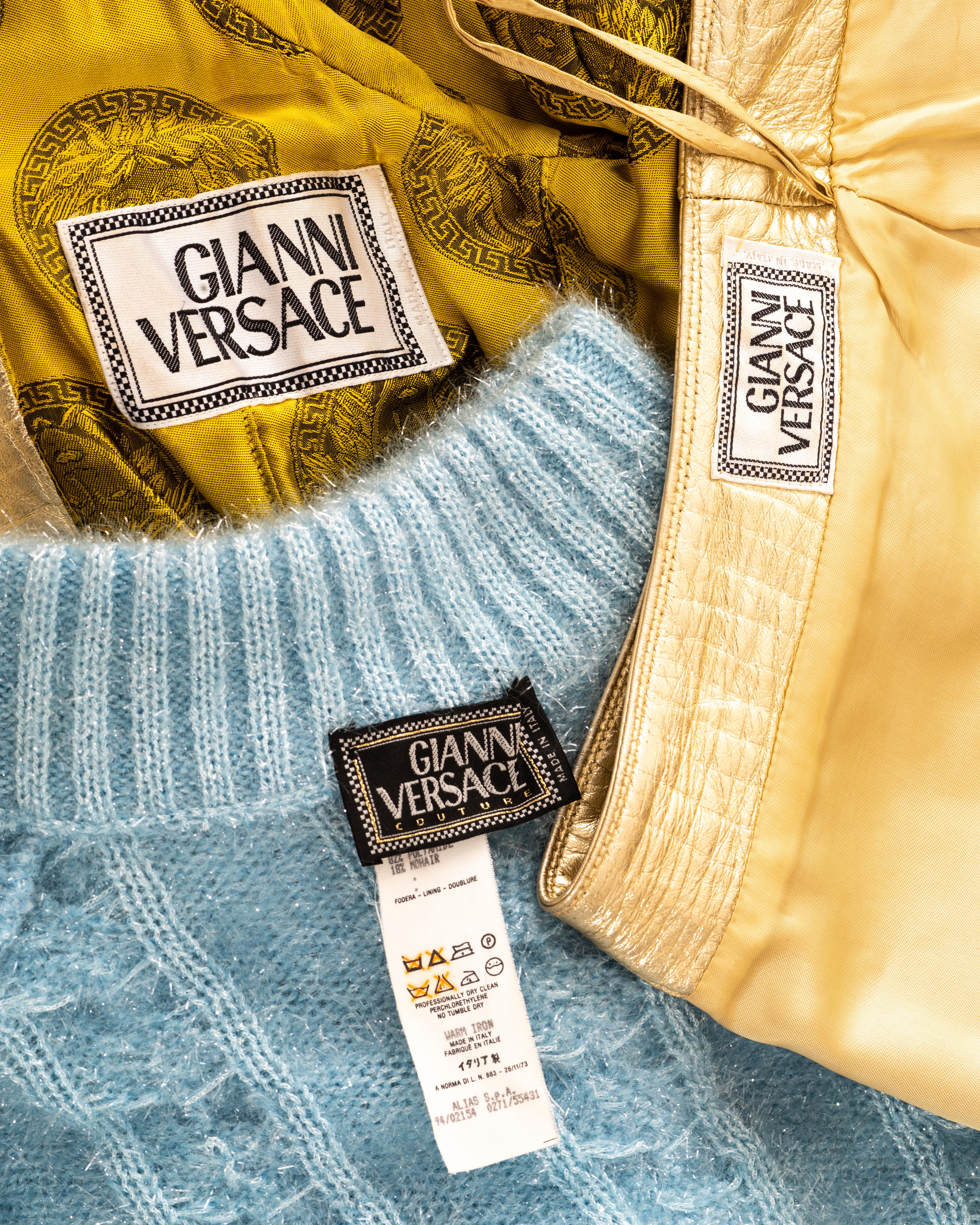 Costume jupe quatre pièces en cuir doré Gianni Versace, automne-hiver 1994 en vente 6