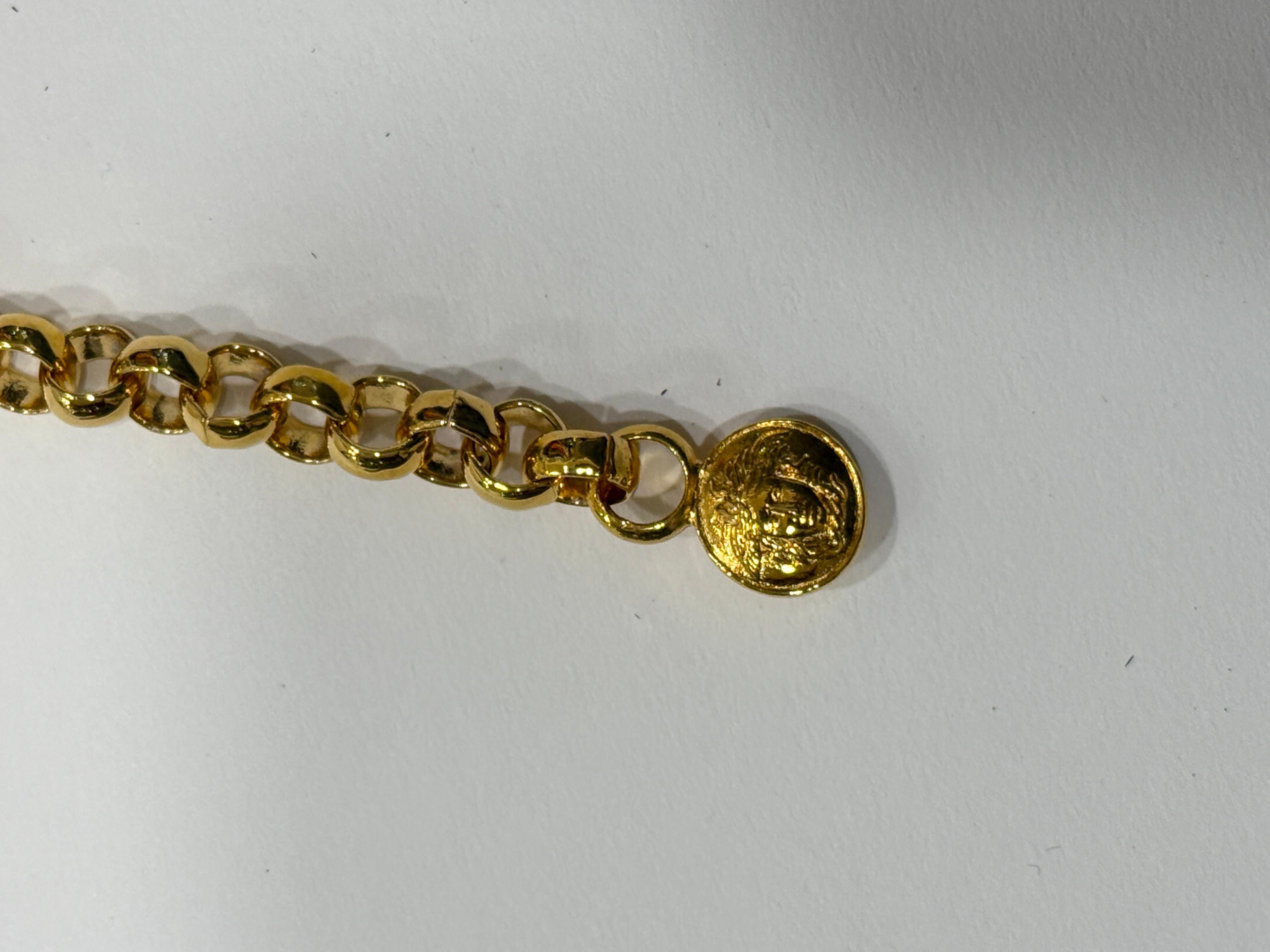 Ceinture à chaîne carrée Gianni Versace, couleur or, années 1990 Unisexe en vente