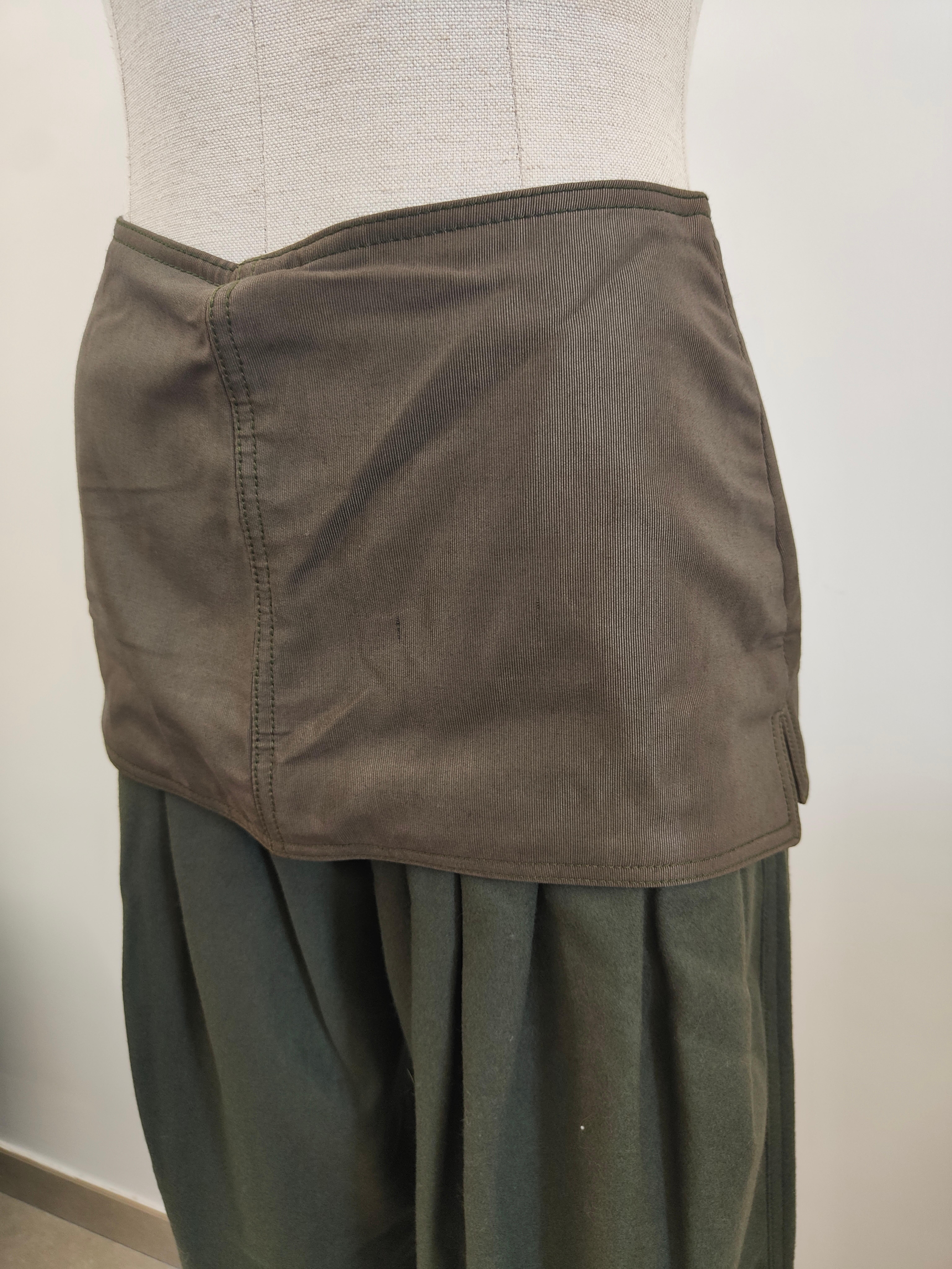 Gianni Versace - Pantalon vert en vente 5