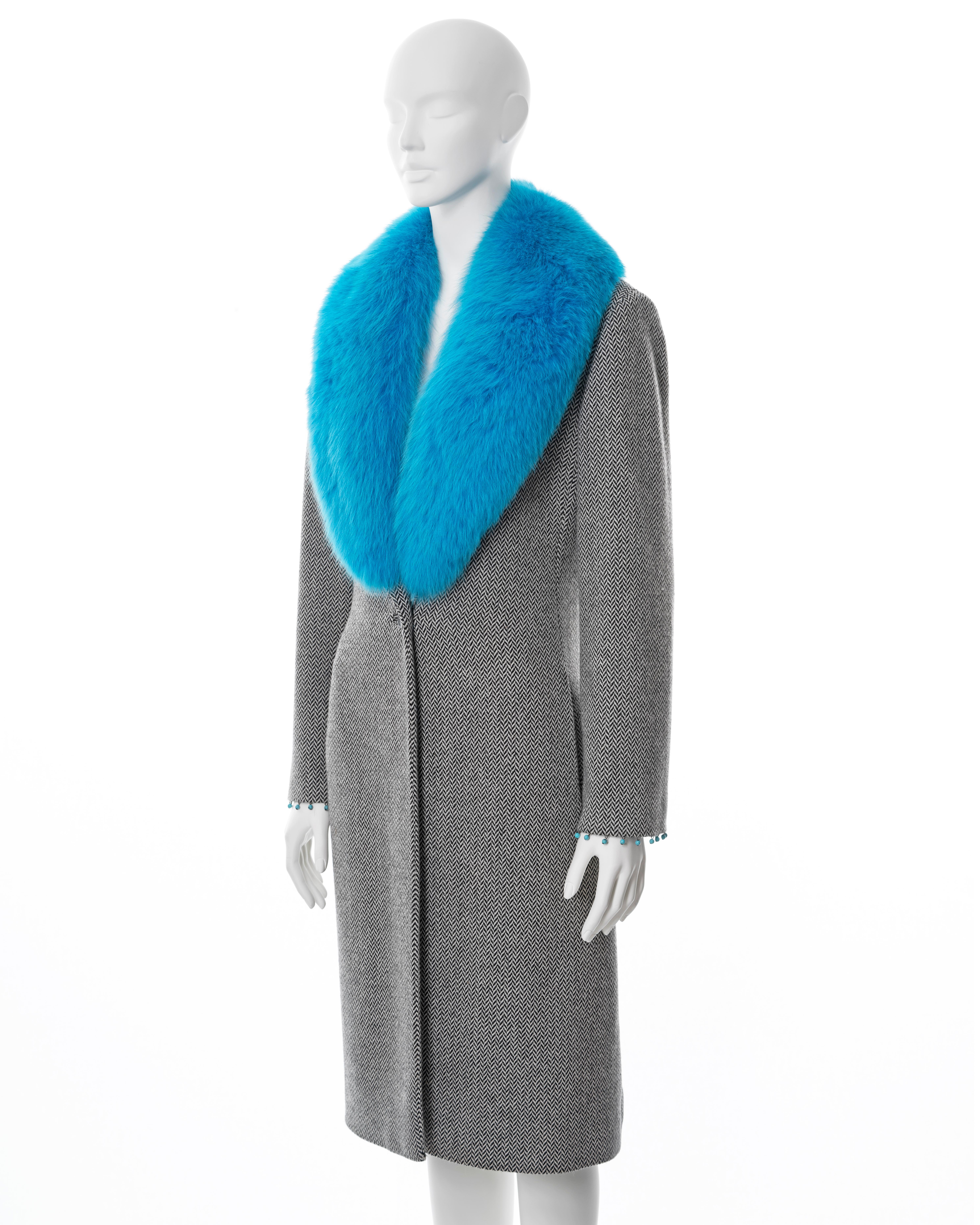 Gianni Versace herringbone tweed coat with blue fox fur collar, fw 1999 In Excellent Condition For Sale In London, GB