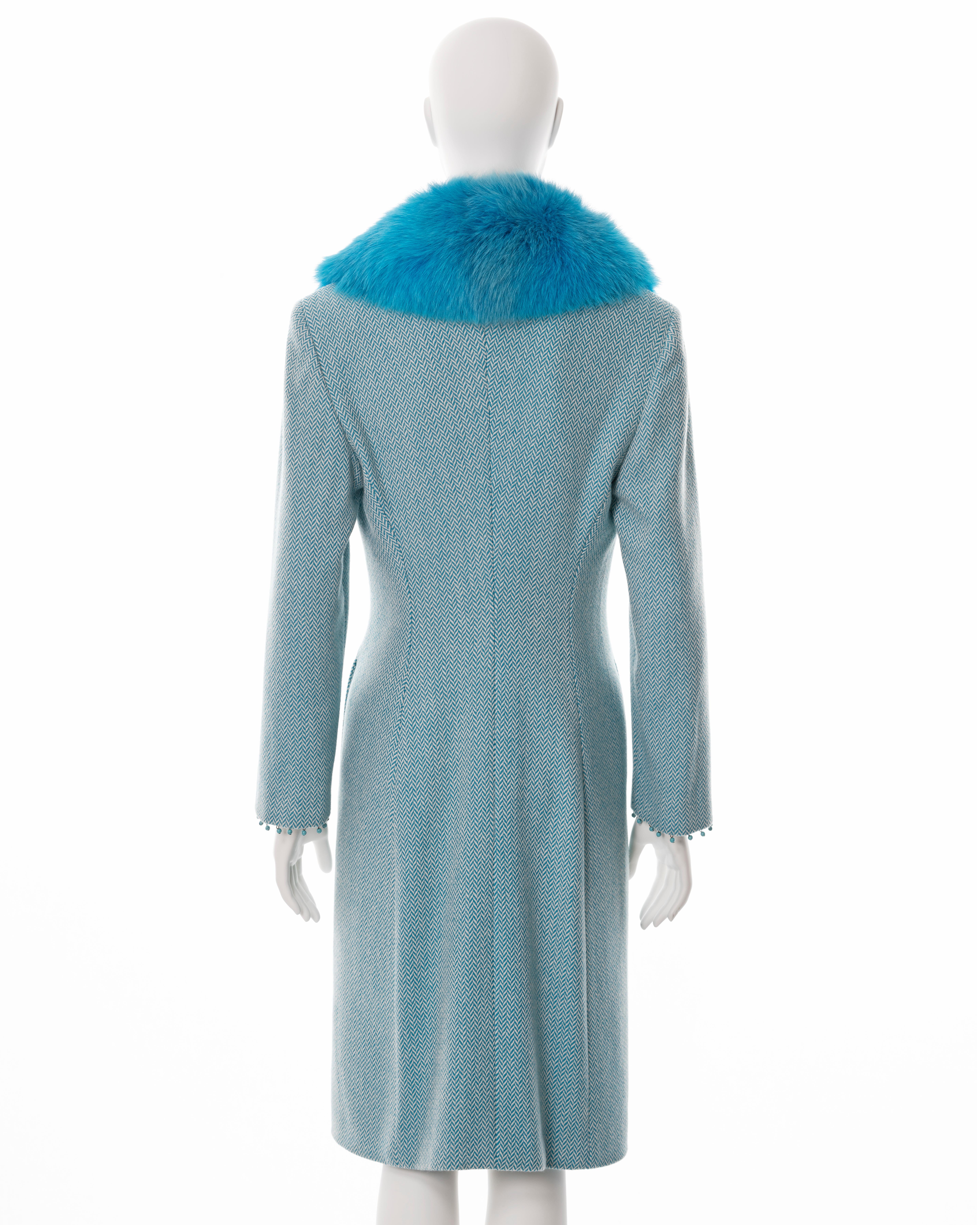 Gianni Versace herringbone tweed coat with blue fox fur collar, fw 1999 For Sale 3