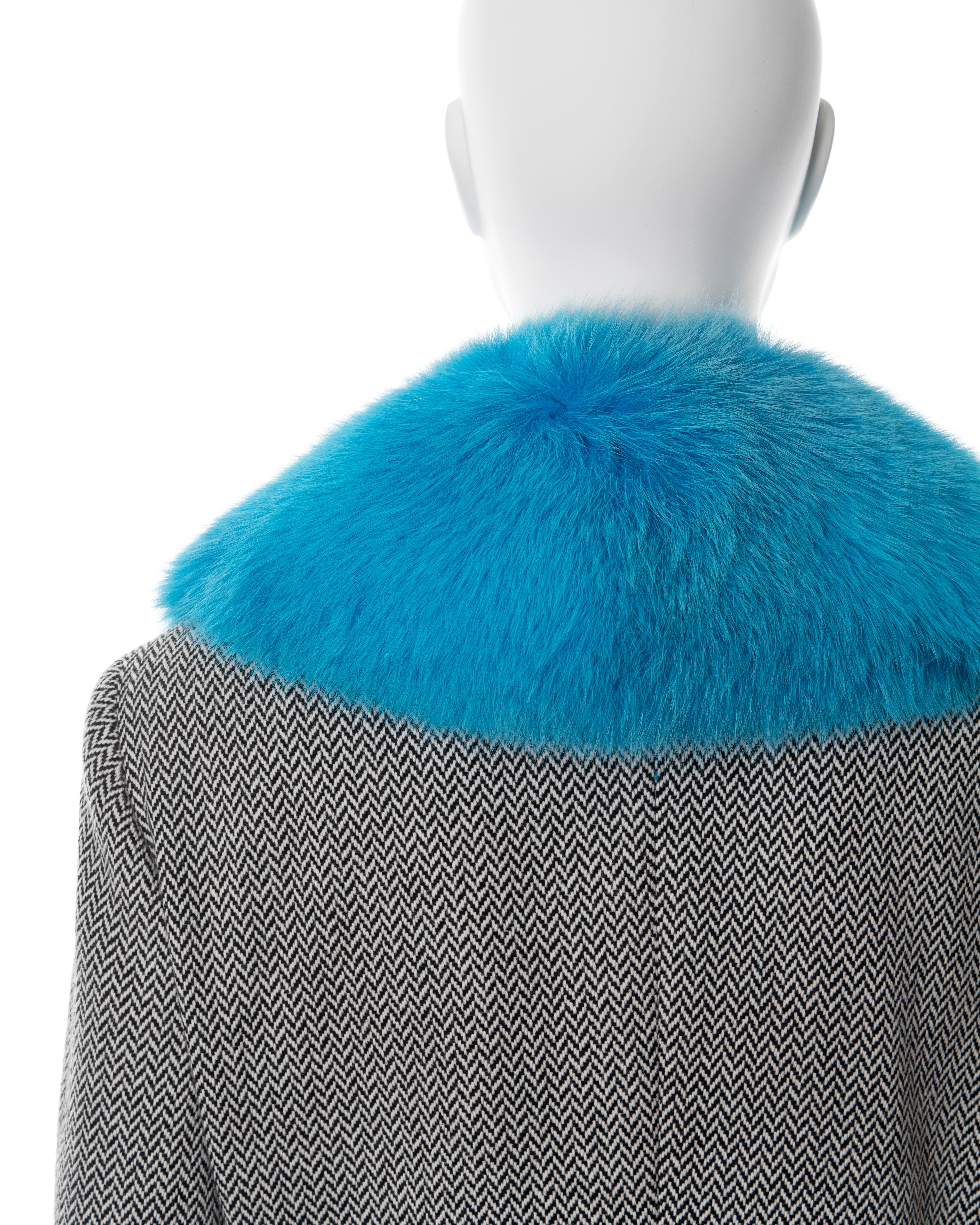 Gianni Versace herringbone tweed coat with blue fox fur collar, fw 1999 For Sale 2