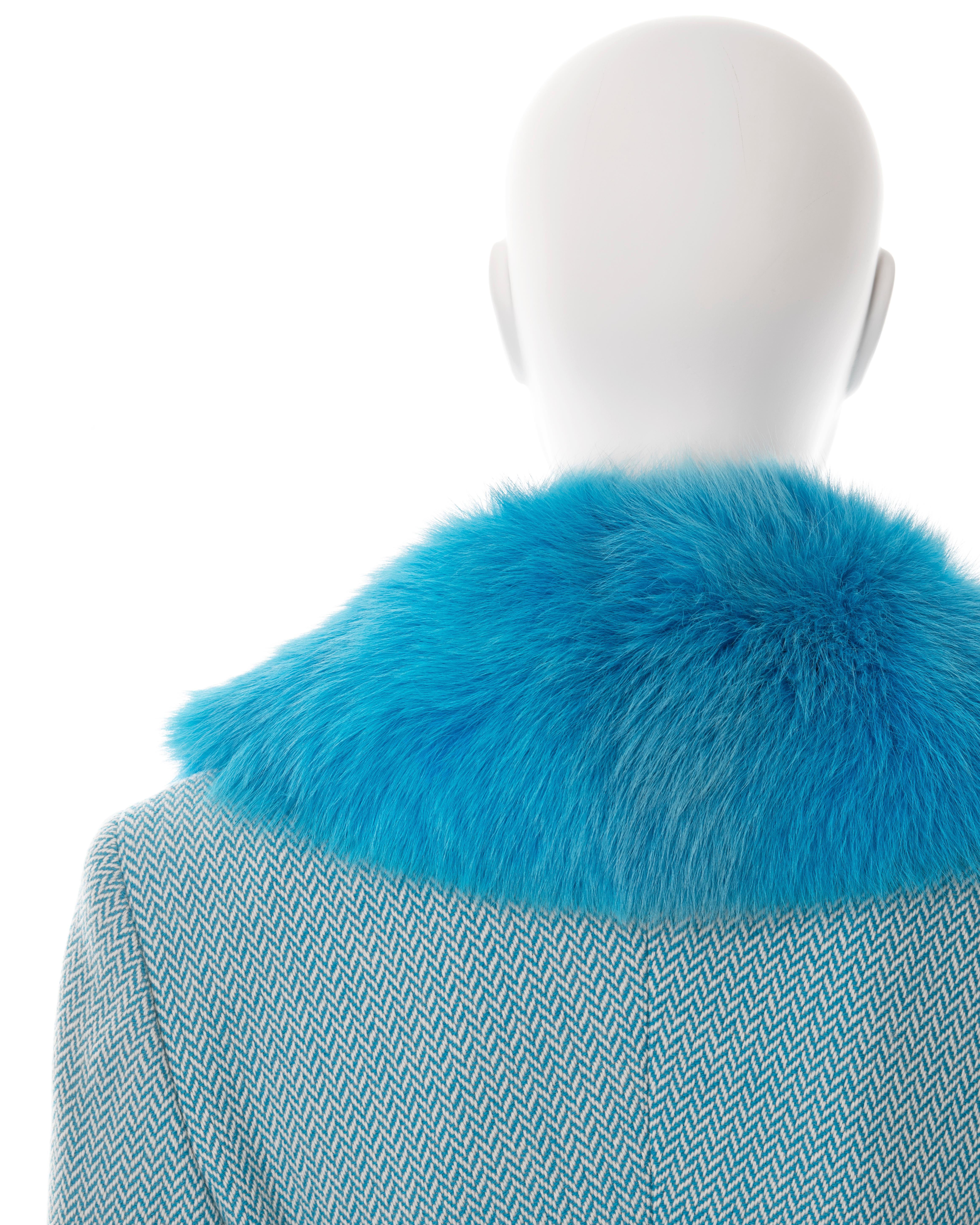 Gianni Versace herringbone tweed coat with blue fox fur collar, fw 1999 For Sale 4