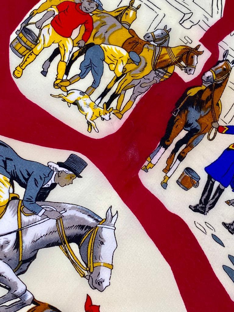 Rosso Gianni Versace Sciarpa quadrata in seta con scena di caccia in vendita