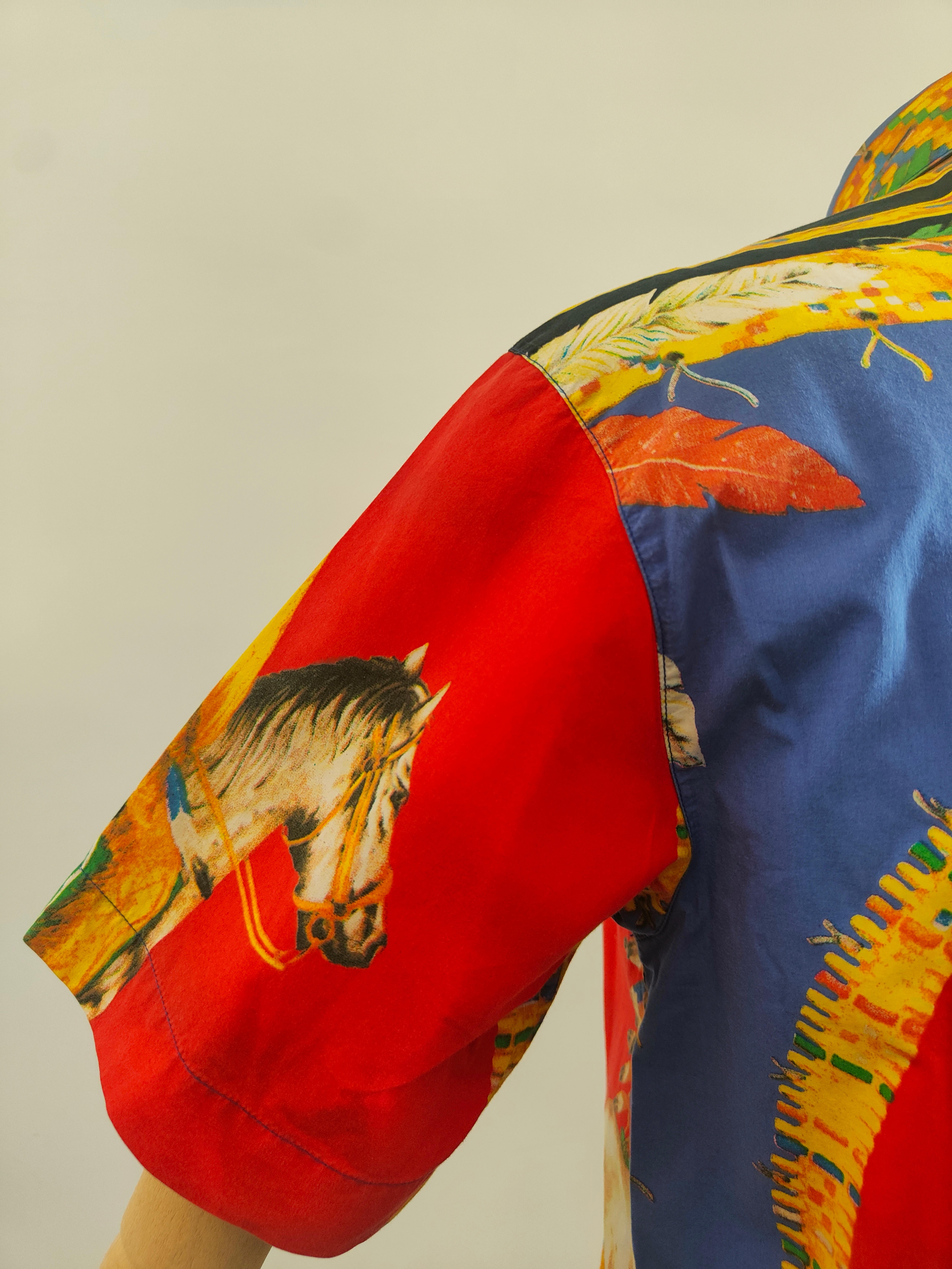 Gianni Versace iconic multicoloured cotton shirt  In Excellent Condition For Sale In Capri, IT