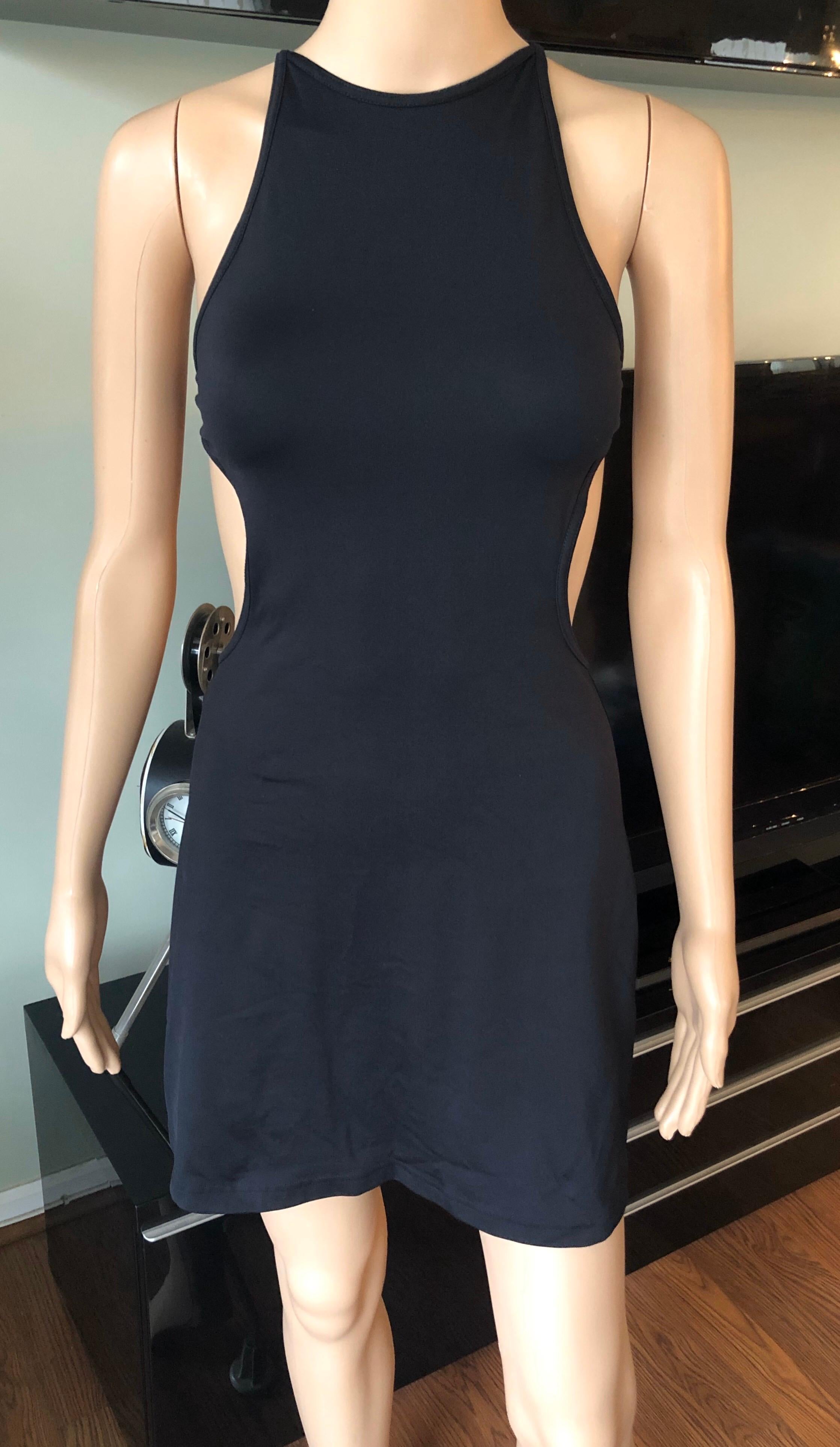 Gianni Versace Intensivo Vintage C. 1990 Recorte Espalda Abierta Mini Vestido Negro en venta 1