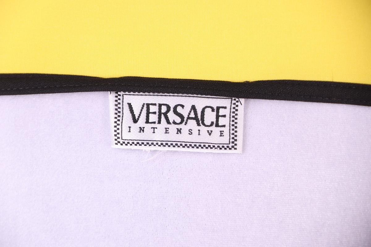 Gianni Versace Intensive Vintage C. 1990 A.I.C. Mini abito aperto sul retro In condizioni ottime in vendita a Алматинский Почтамт, KZ
