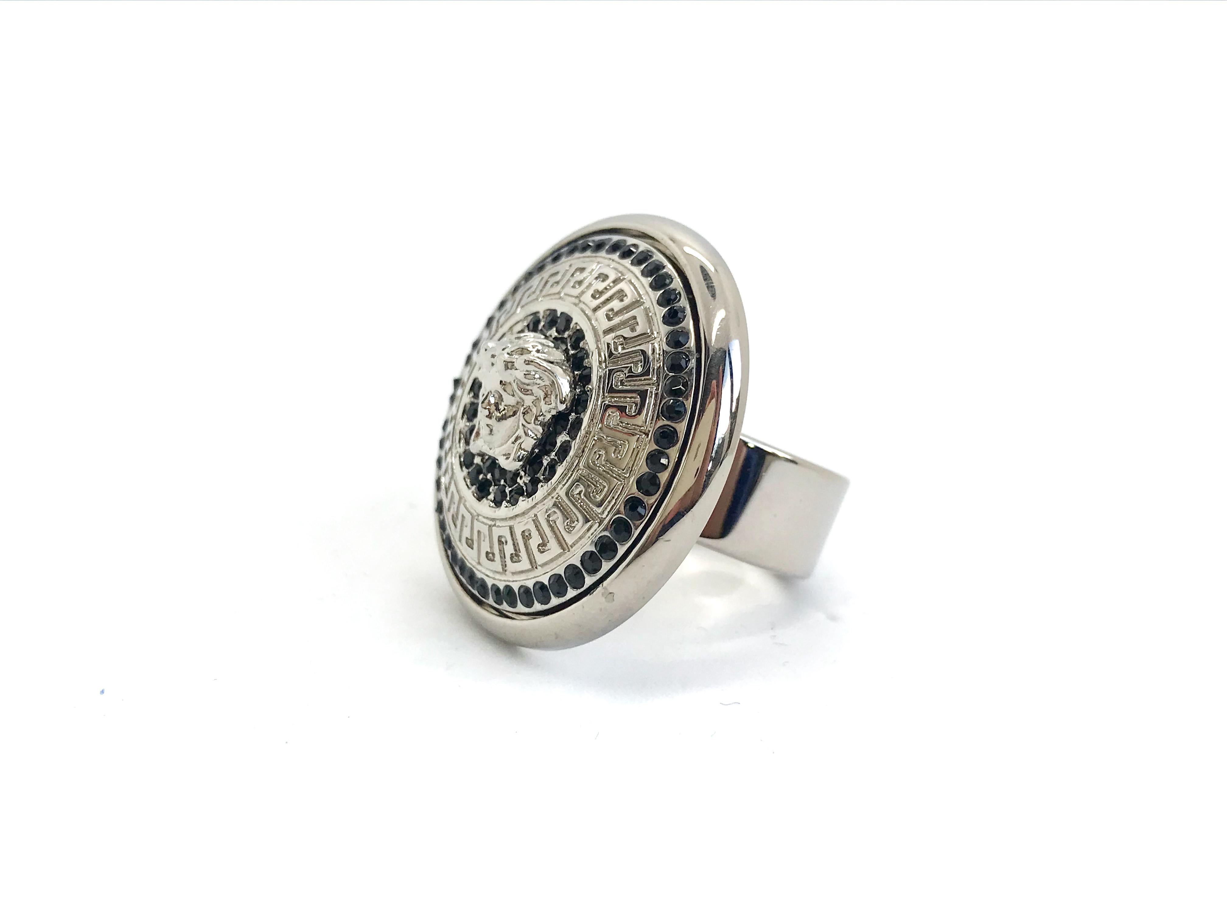 Gianni Versace Statement Ring In New Condition In London, GB