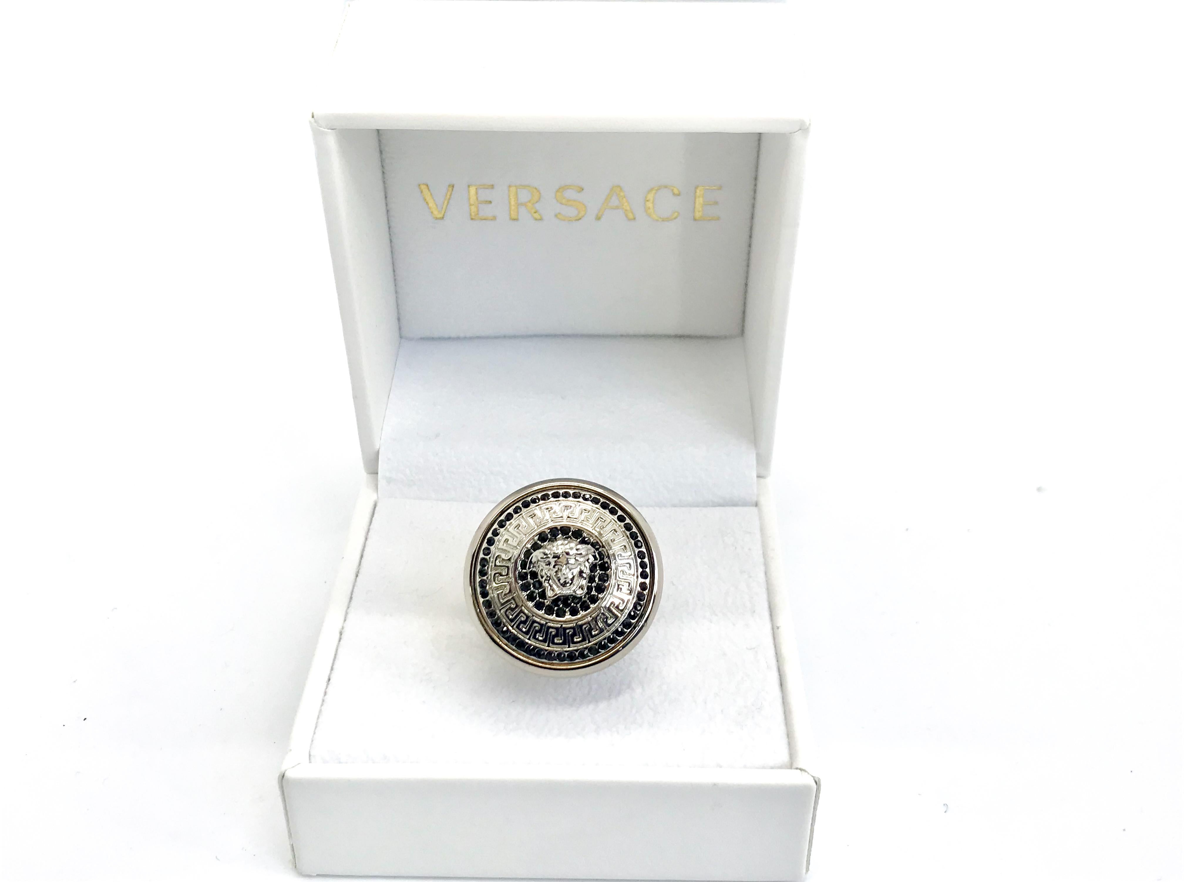 Gianni Versace Statement Ring 4