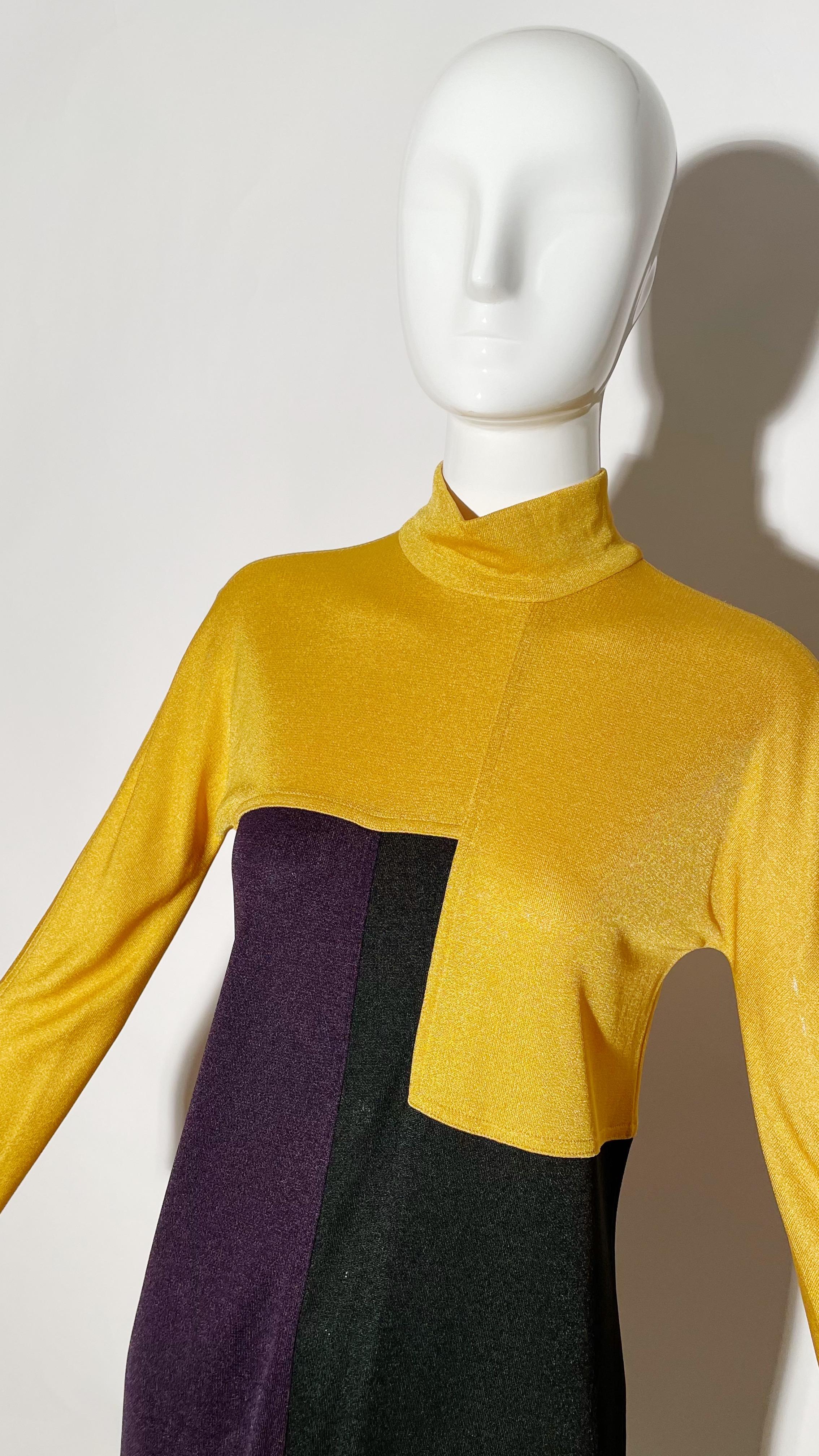 Gianni Versace Knit Colorblock Dress In Excellent Condition For Sale In Los Angeles, CA