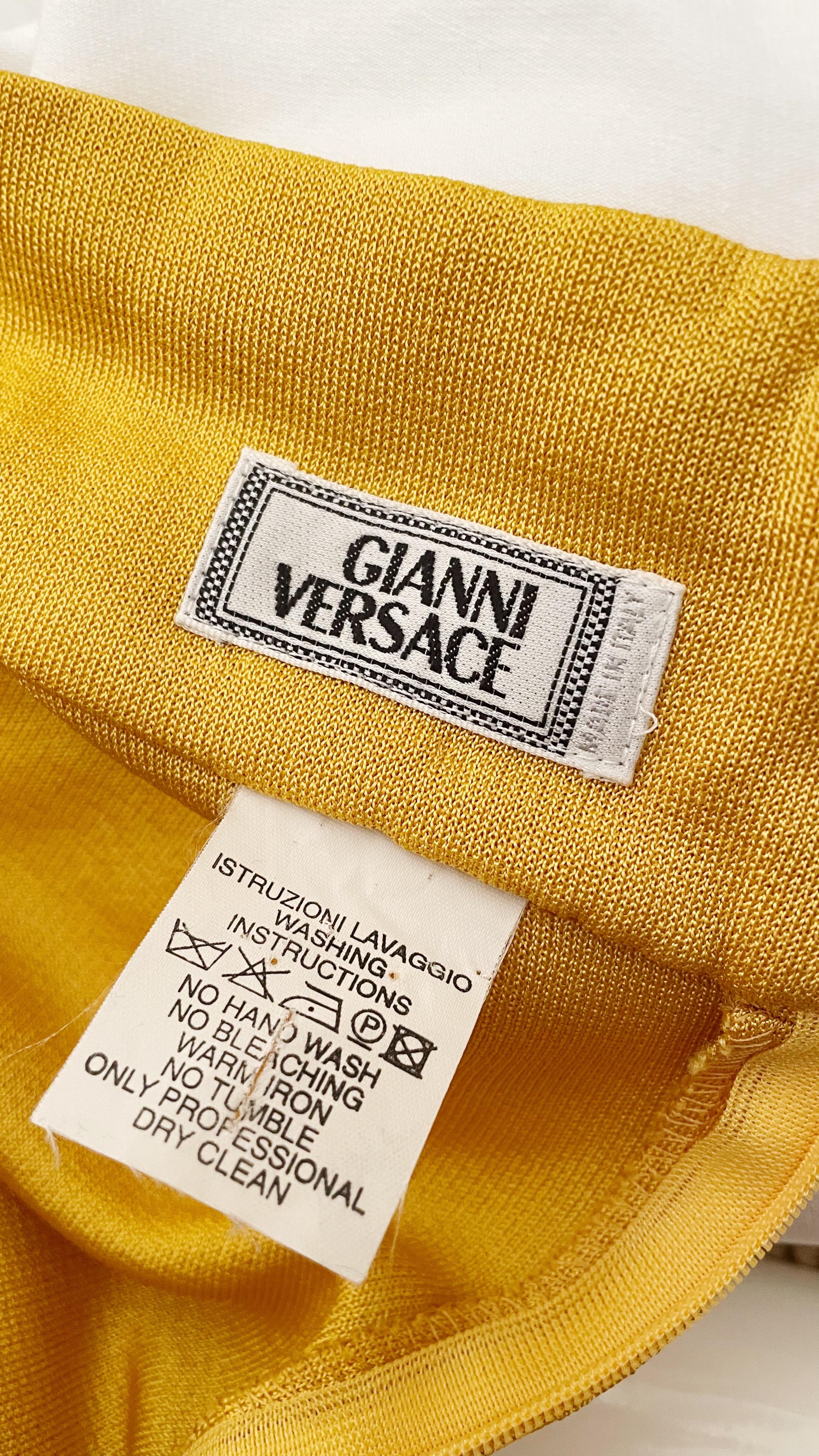 Gianni Versace - Robe en maille à carreaux de couleur en vente 3