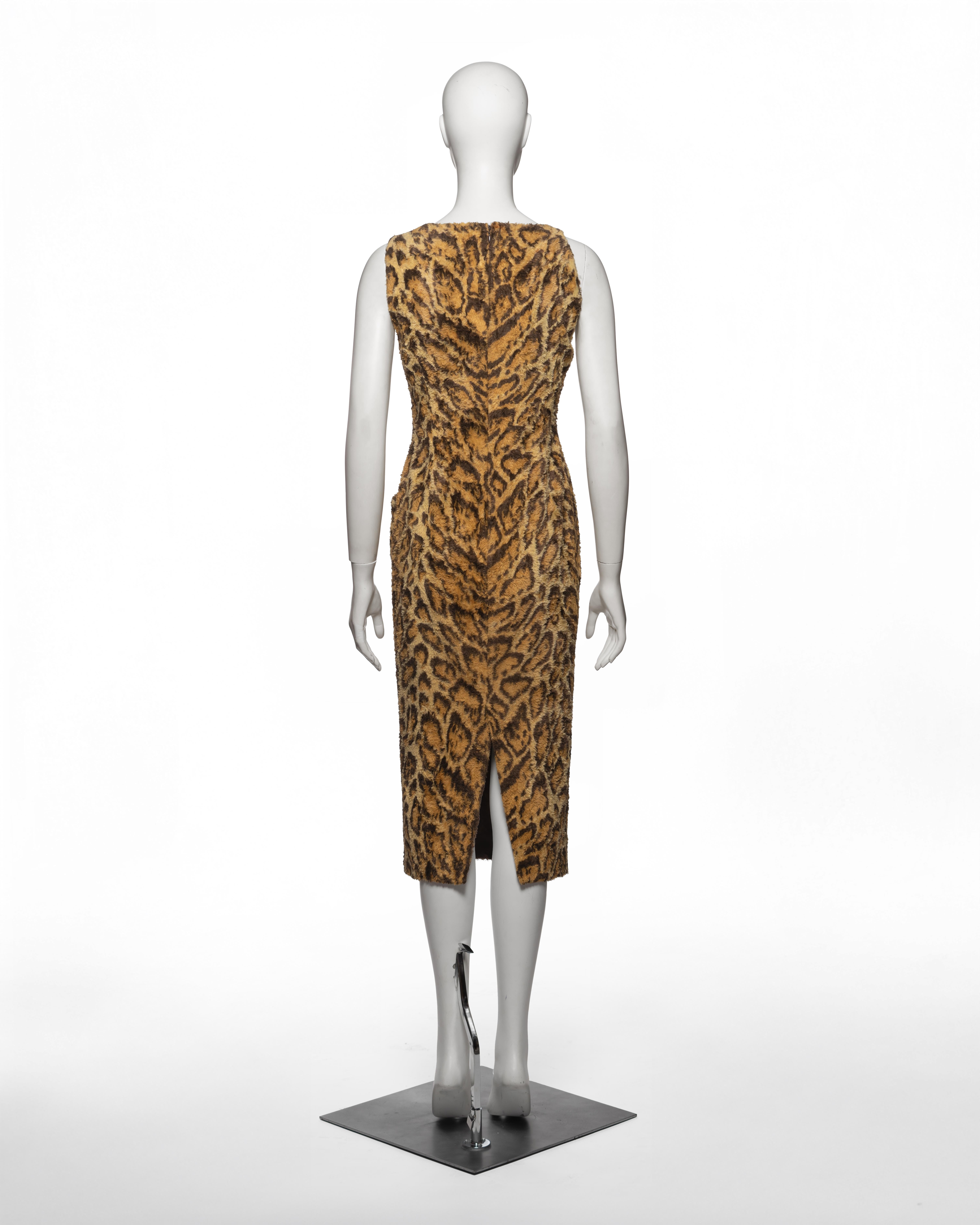 Gianni Versace, tubino in pelliccia sintetica con stampa leopardo, AI 1996 in vendita 6