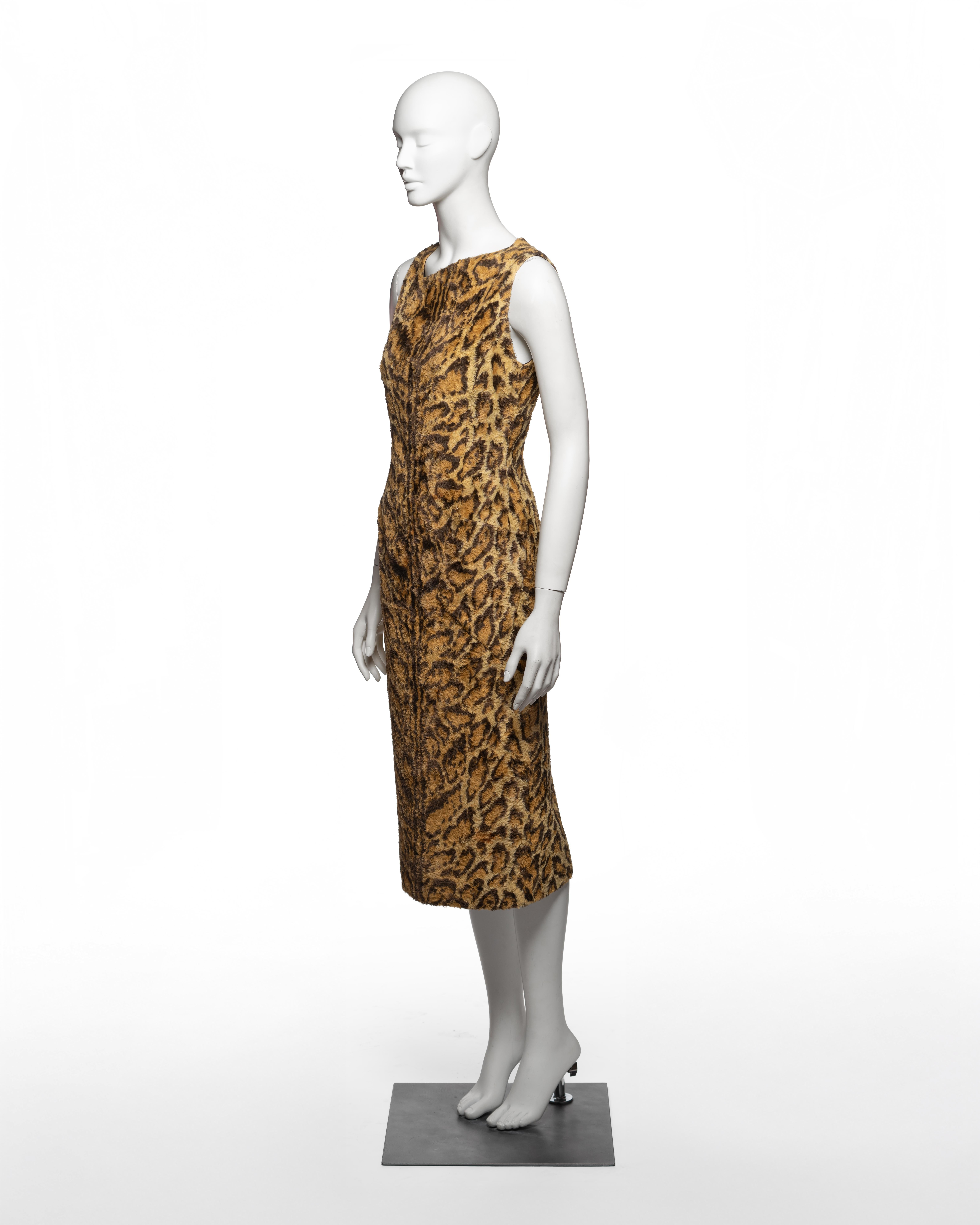 Gianni Versace, tubino in pelliccia sintetica con stampa leopardo, AI 1996 in vendita 8
