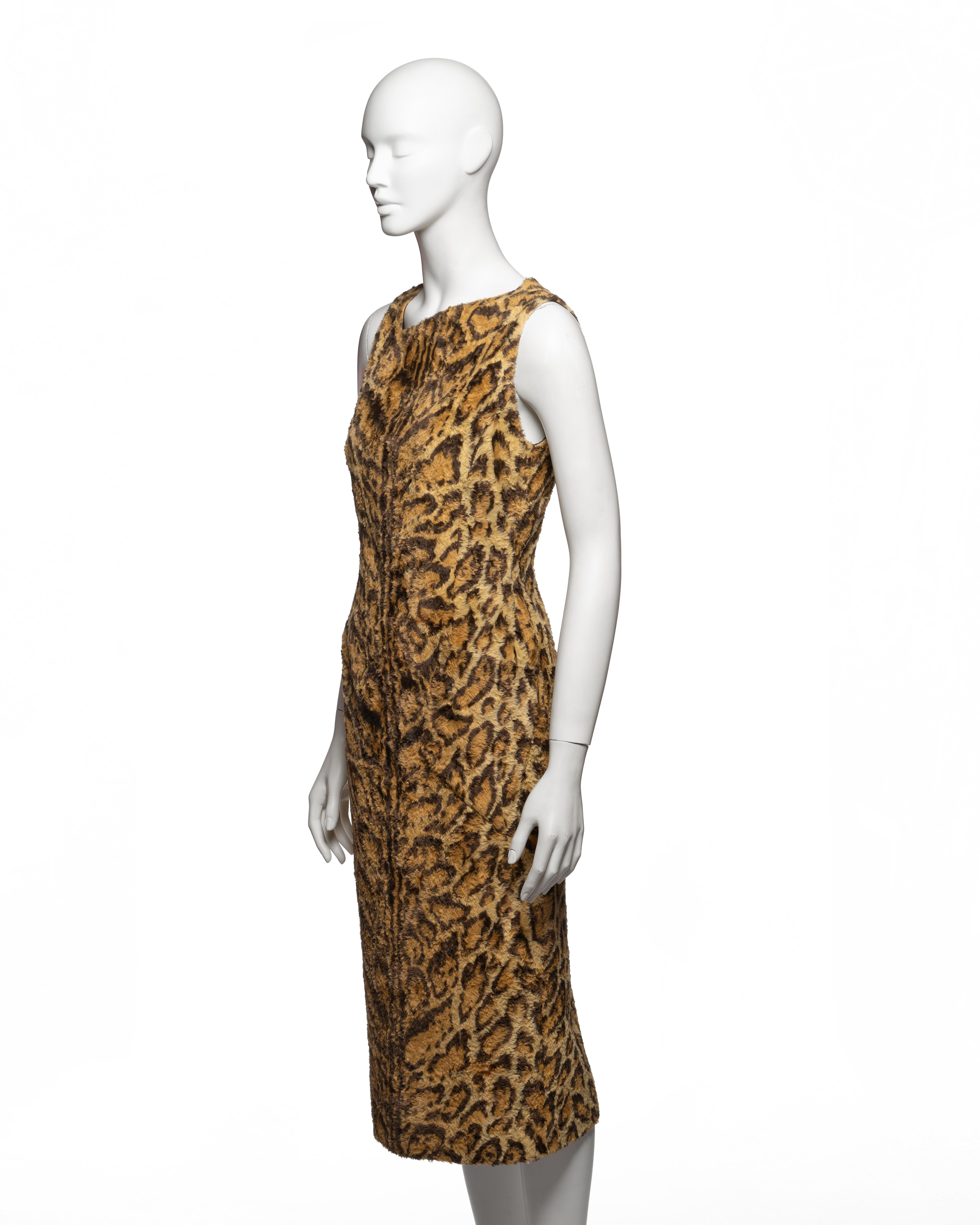 Gianni Versace, tubino in pelliccia sintetica con stampa leopardo, AI 1996 in vendita 9