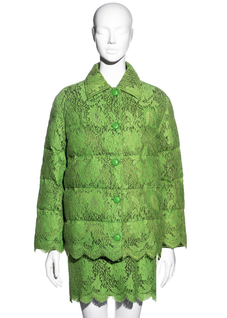 ▪ Gianni Versace green lace puffer jacket and skirt set
▪ Goose down 
▪ Medusa button fastenings 
▪ Viscose jacquard Medusa print lining 
▪ Matching lace mini skirt 
▪ Limited edition; made to order for a client in 1996
▪ IT 42 - FR 38 - UK 10 - US