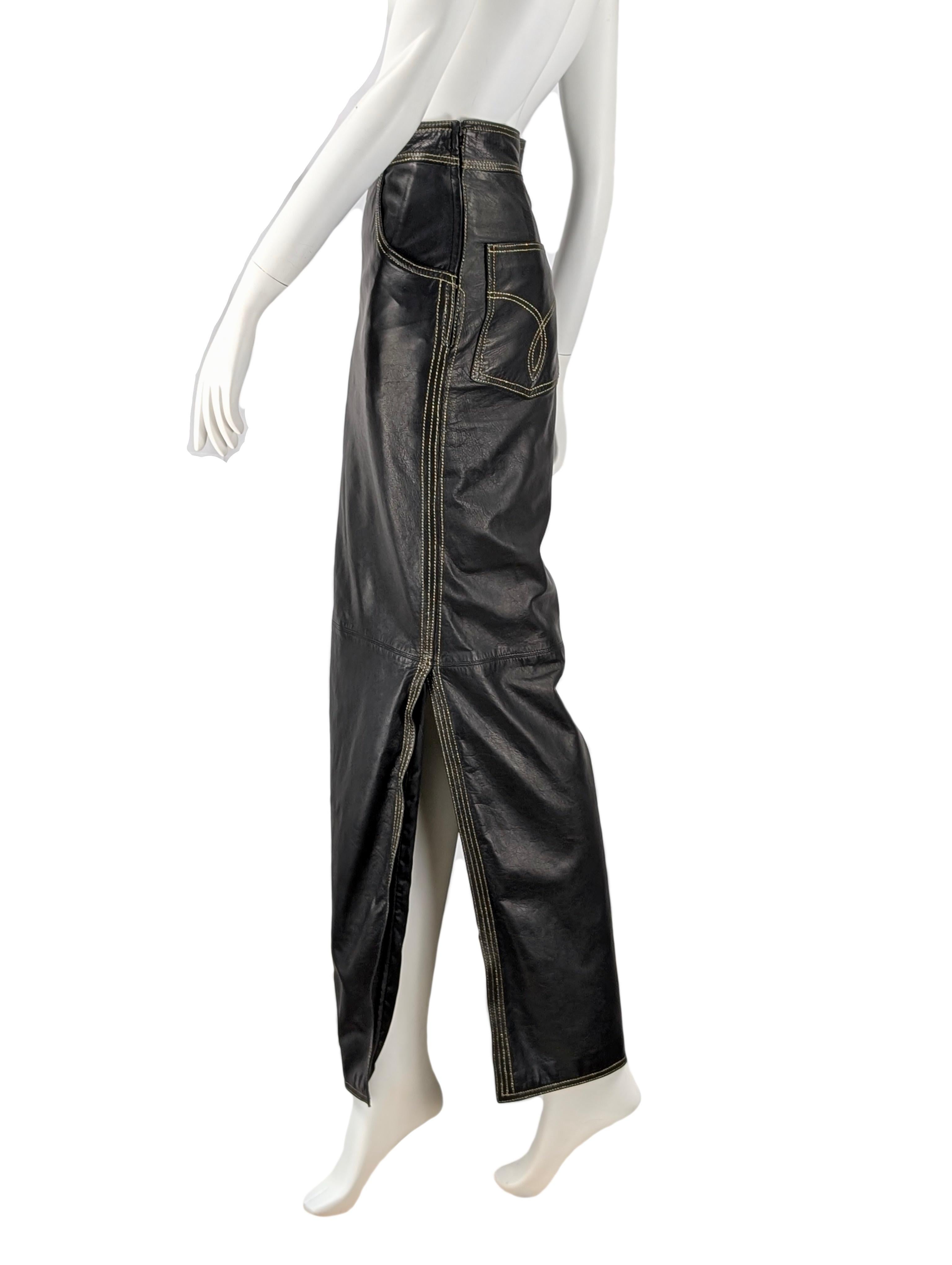 GIANNI VERSACE long black leather skirt In Excellent Condition For Sale In Rubiera, RE