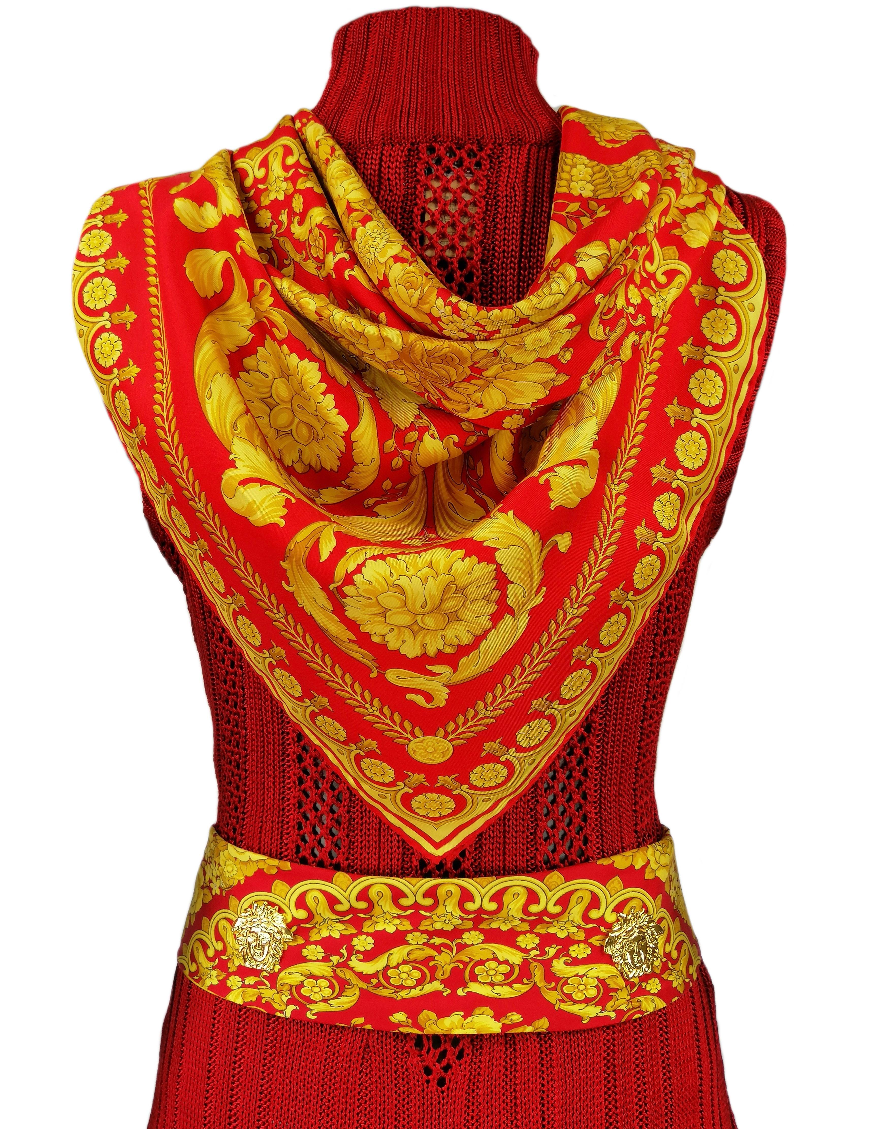 GIANNI VERSACE long ruby red knitted dress with accessories In Good Condition For Sale In Rubiera, RE
