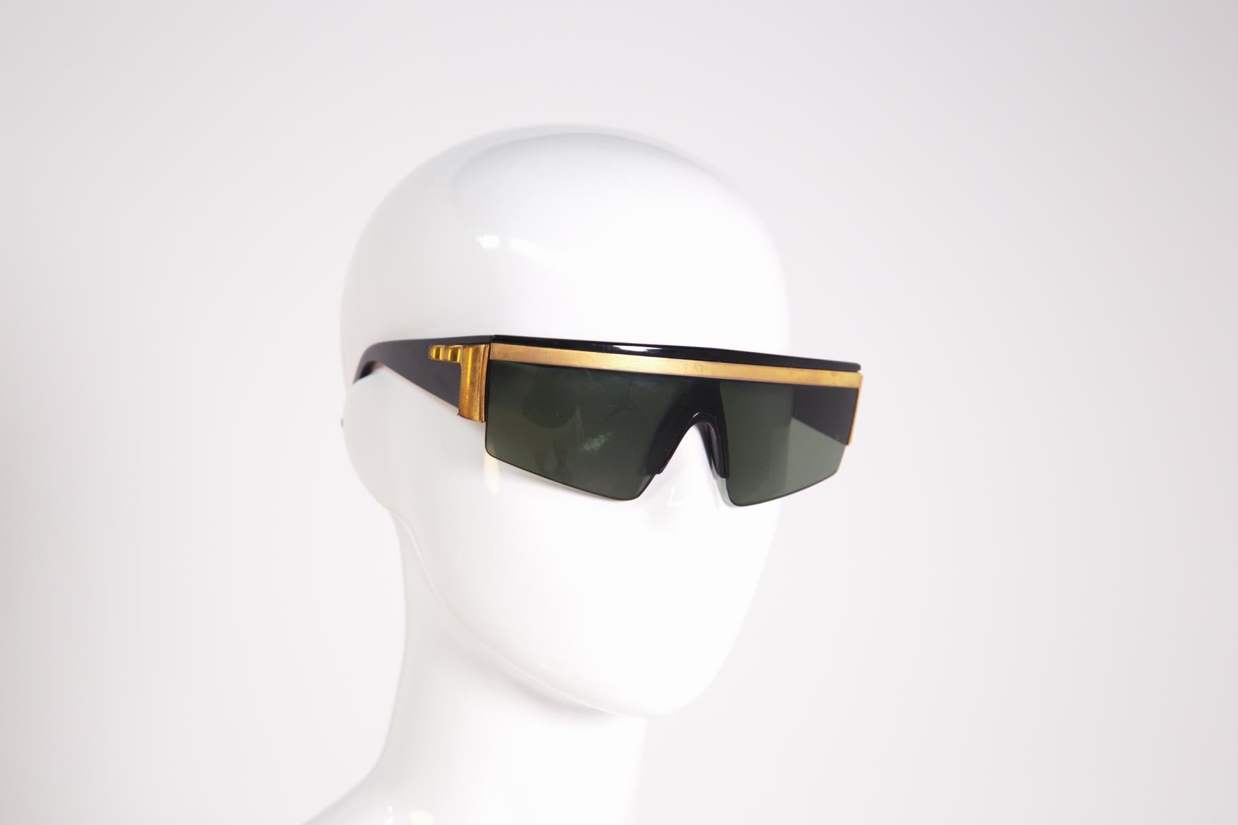 Women's or Men's Gianni Versace Luxury Black Mask Sunglasses Mod. Y76