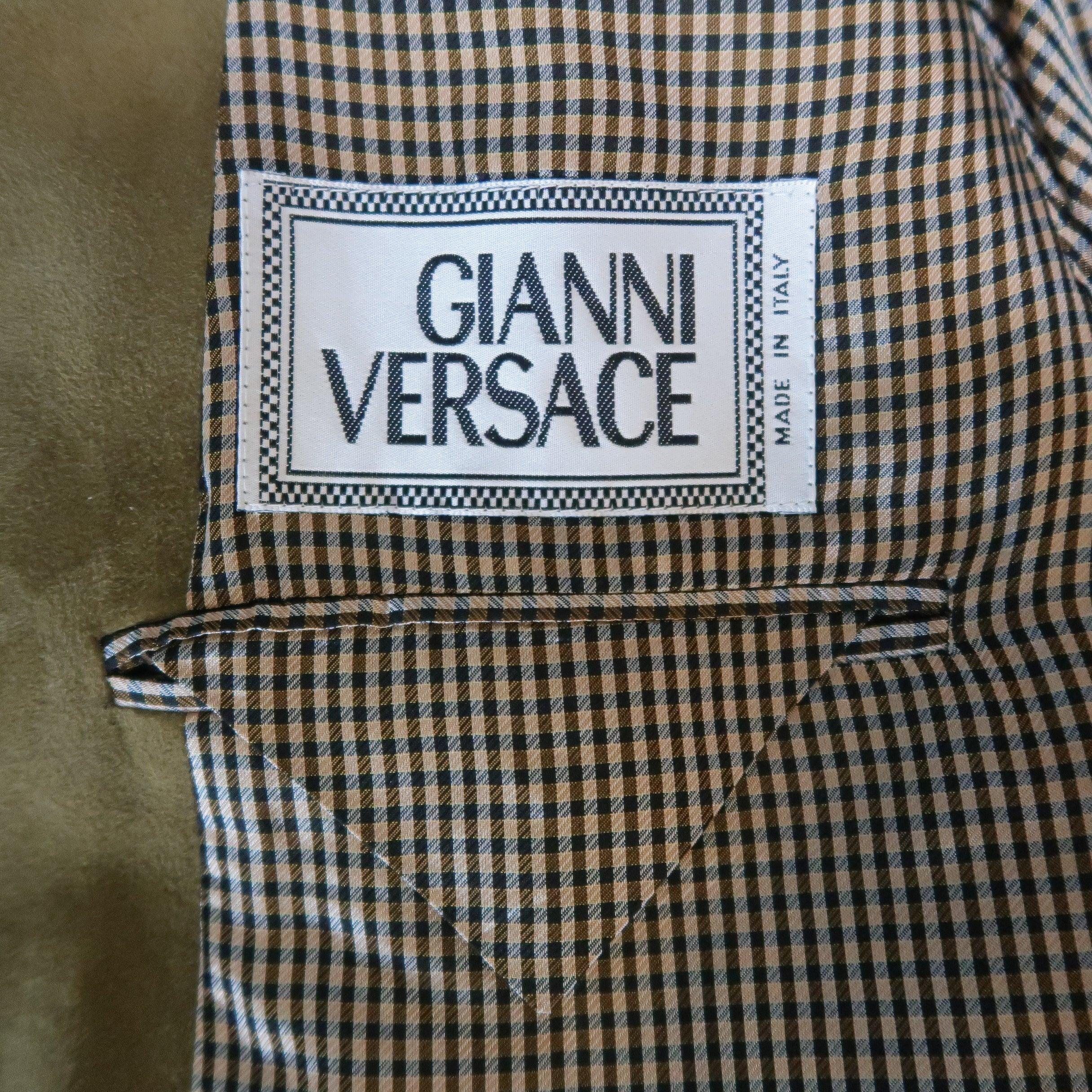 GIANNI VERSACE M Olive Green Wool Suede Notch Lapel Hidden Placket Coat For Sale 5