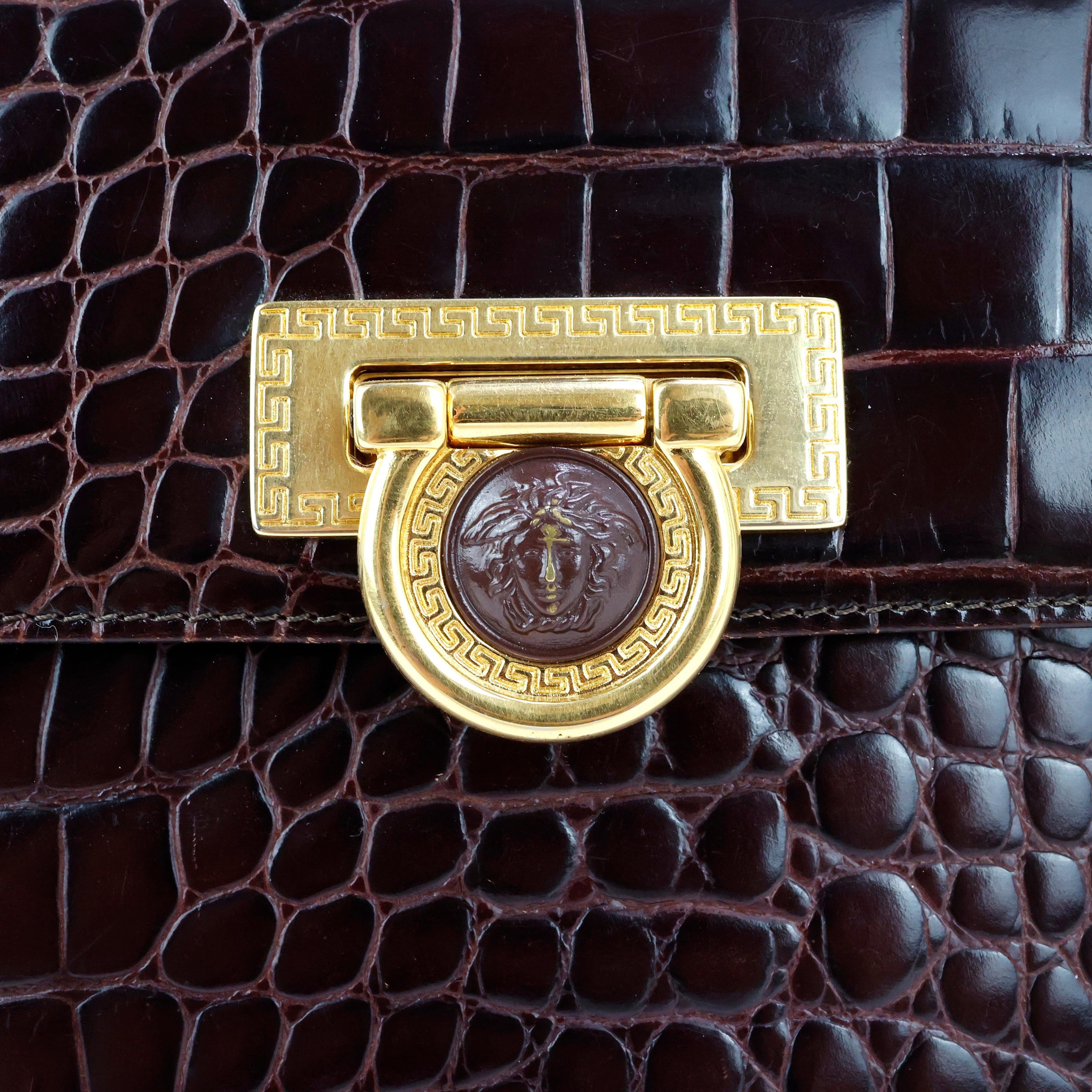 Women's Gianni Versace Medusa Bag in Leather For Sale