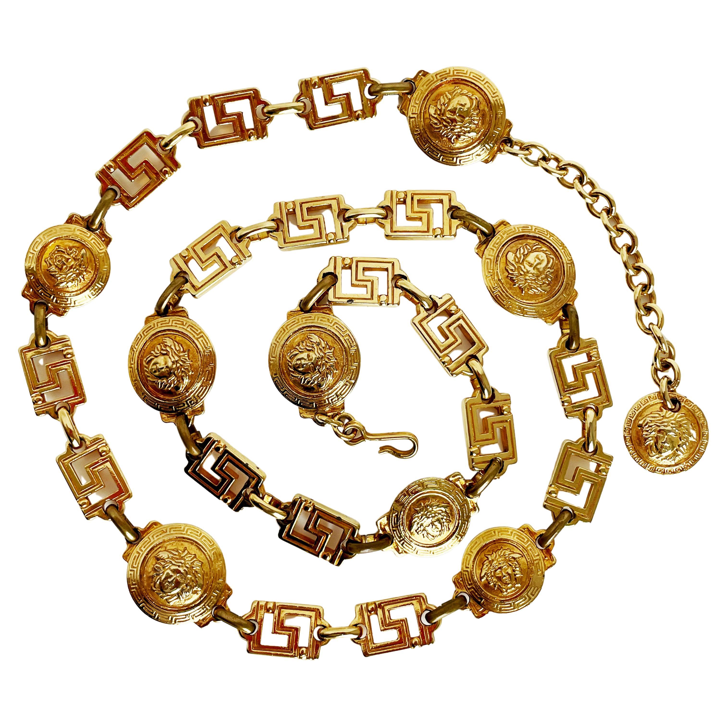 koper accessoires temperen Gianni Versace Medusa Gold Chain Belt or Necklace Made in Italy Vintage 90s  For Sale at 1stDibs | versace chain belt, medusa chain belt, versace gold  belt