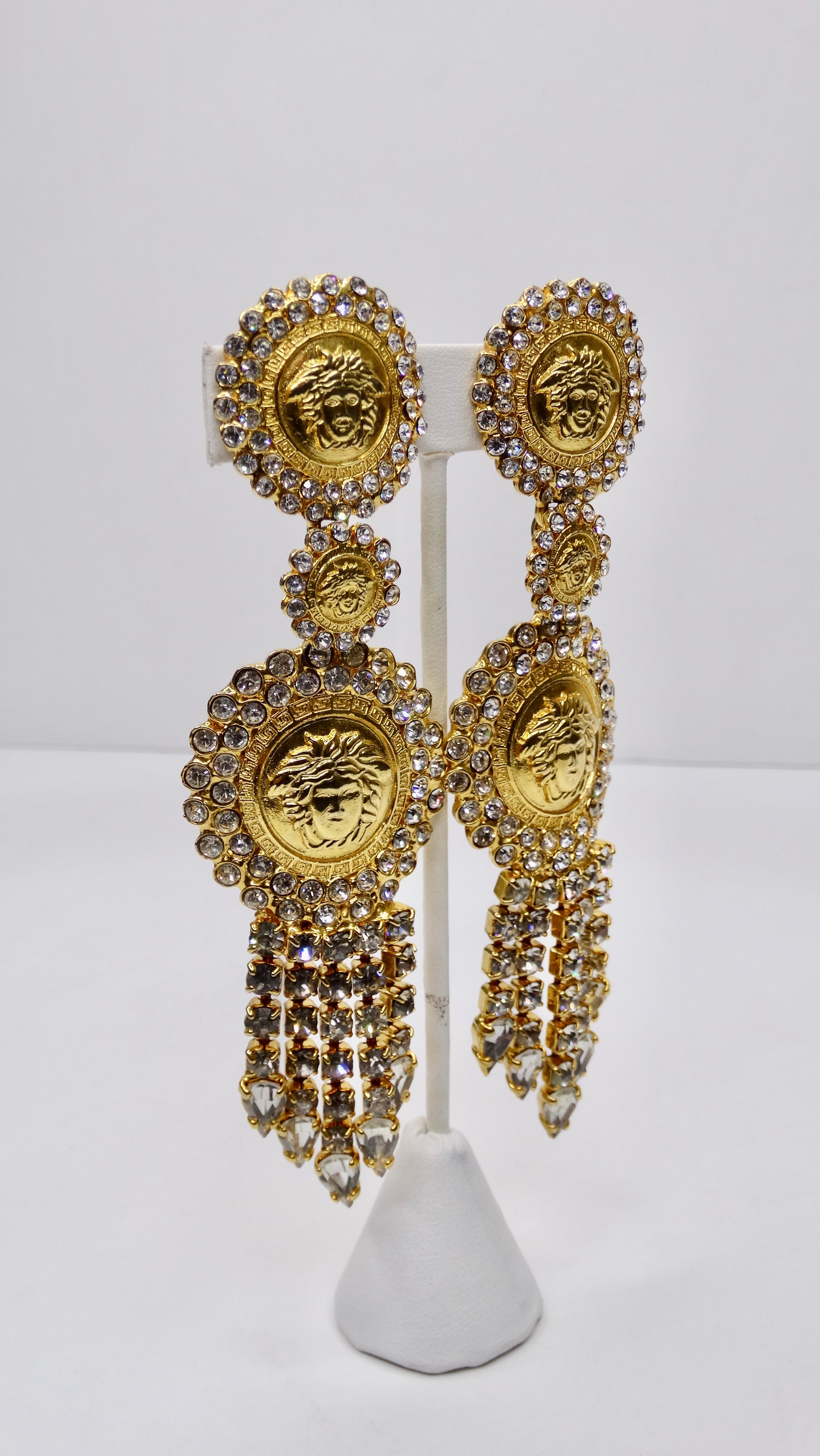 Gianni Versace - Boucles d'oreilles en strass Medusa Unisexe en vente