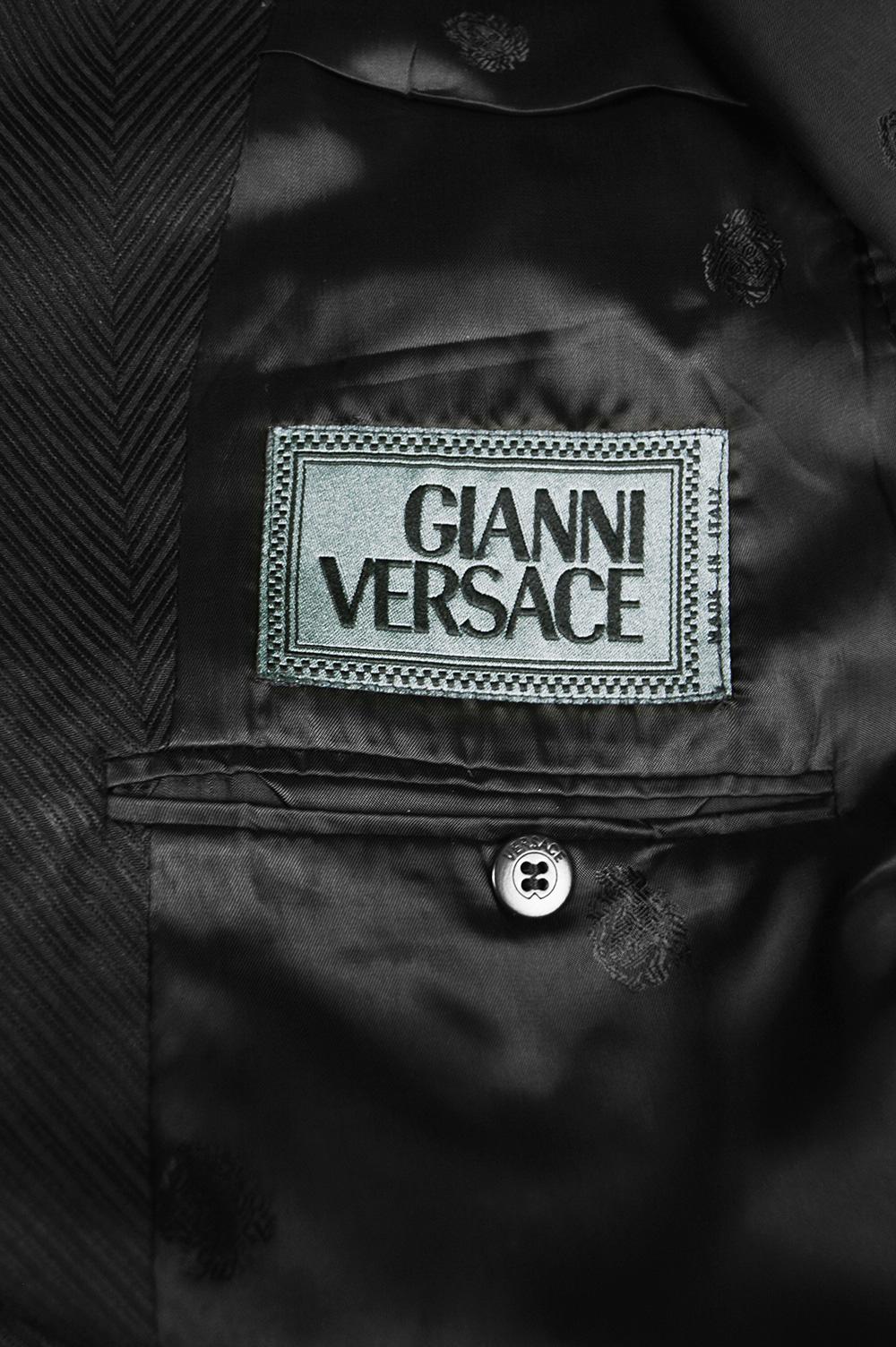 Gianni Versace Men's Black 100% Silk Jacquard 2 Piece Vintage Suit, 1990s For Sale 7
