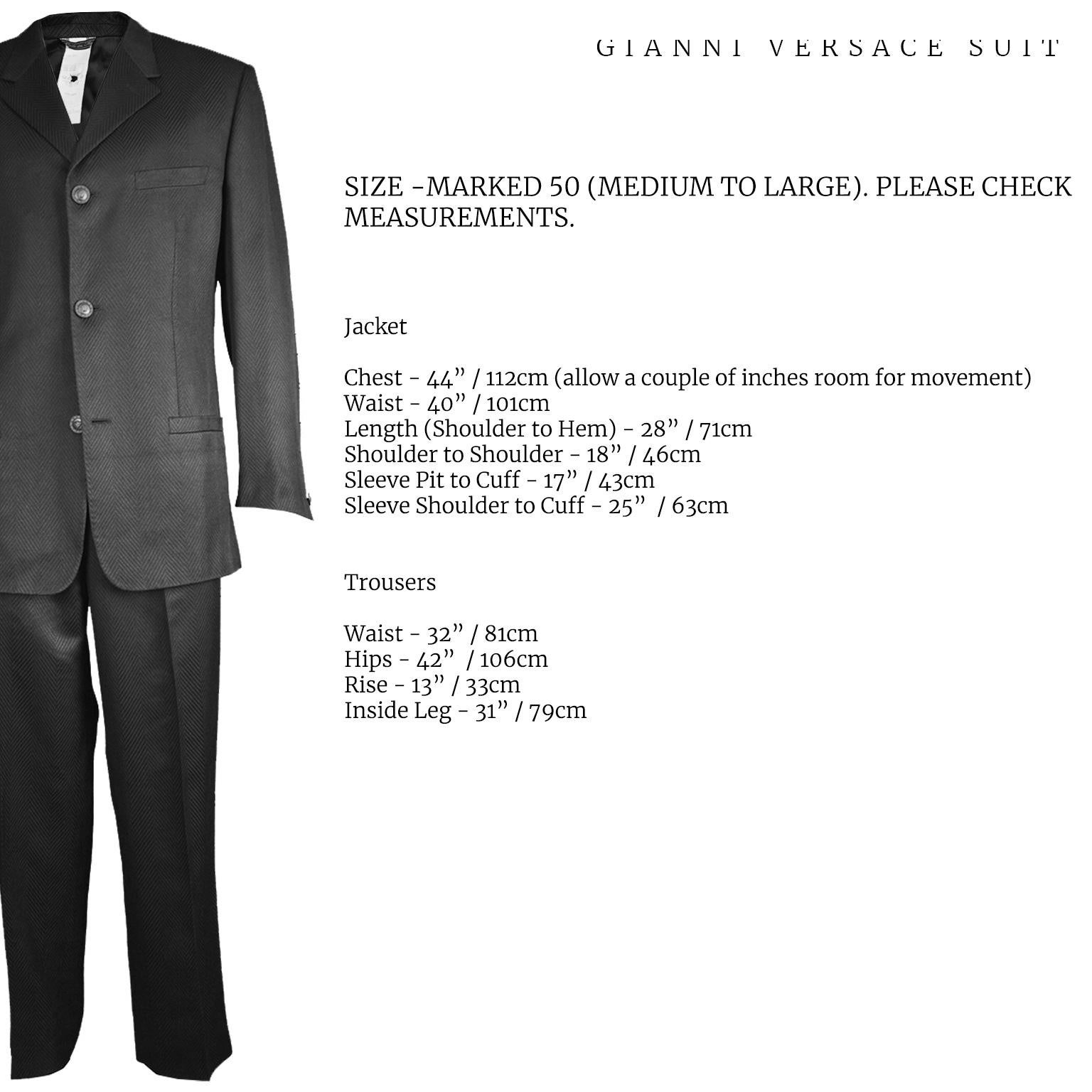 Gianni Versace Men's Black 100% Silk Jacquard 2 Piece Vintage Suit, 1990s For Sale 9