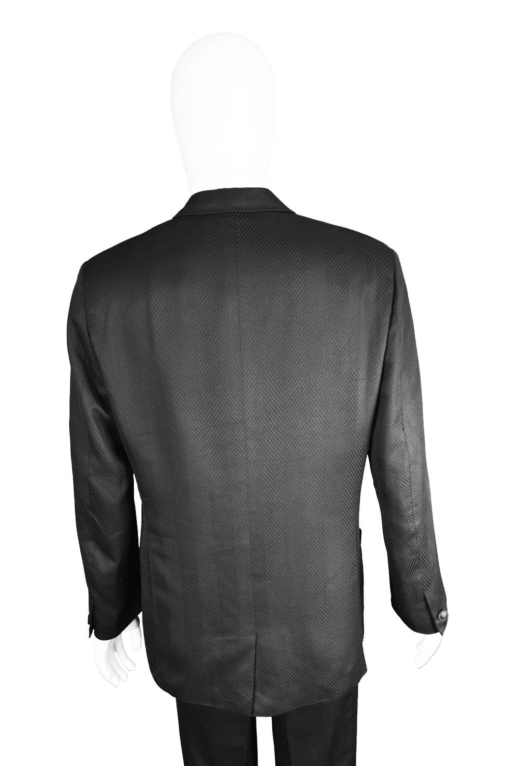 Gianni Versace Men's Black 100% Silk Jacquard 2 Piece Vintage Suit, 1990s For Sale 2