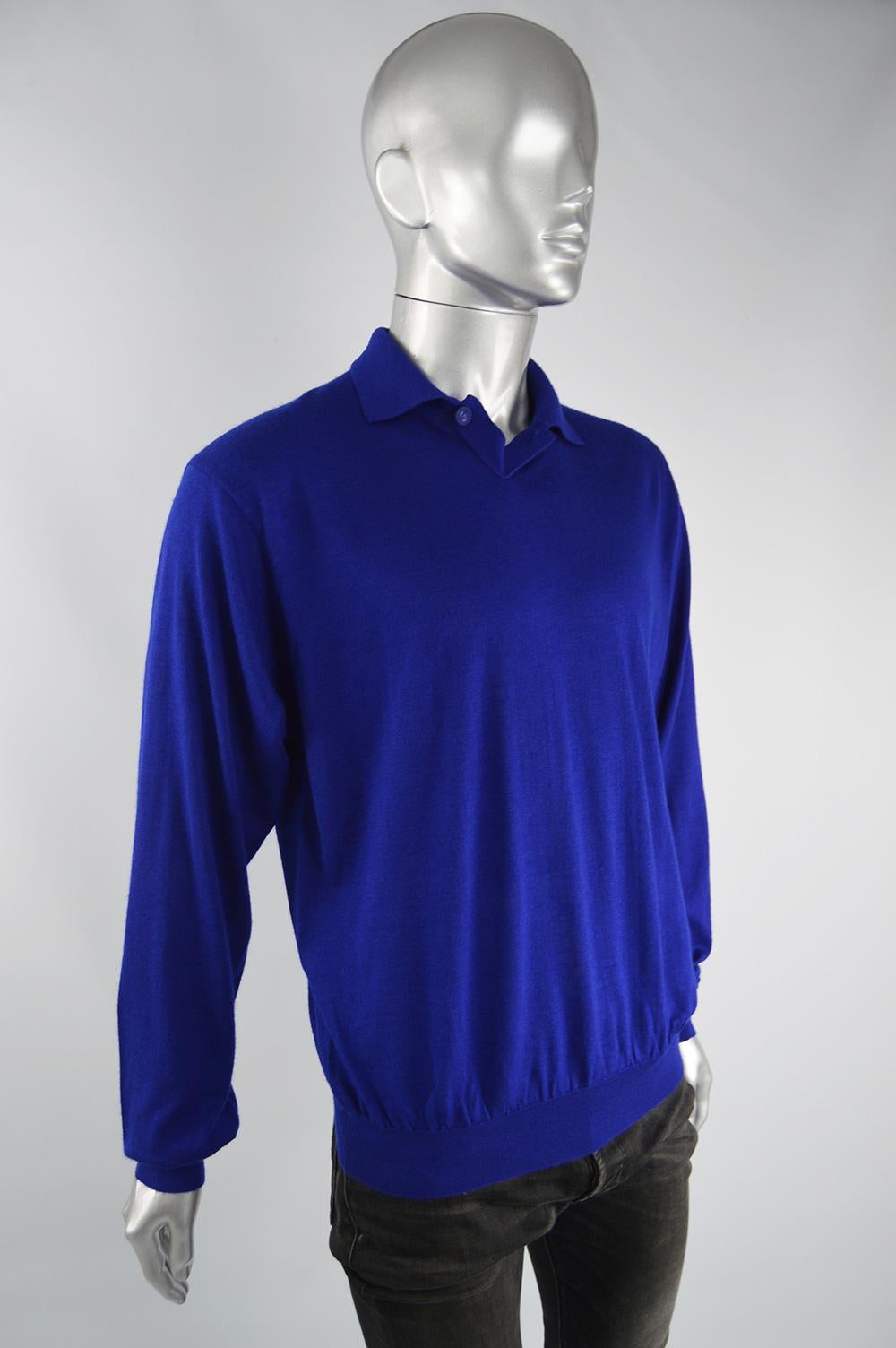 Gianni Versace Mens Cashmere & Silk Royal Blue Vintage Collared Sweater, 1990s  In Good Condition For Sale In Doncaster, South Yorkshire