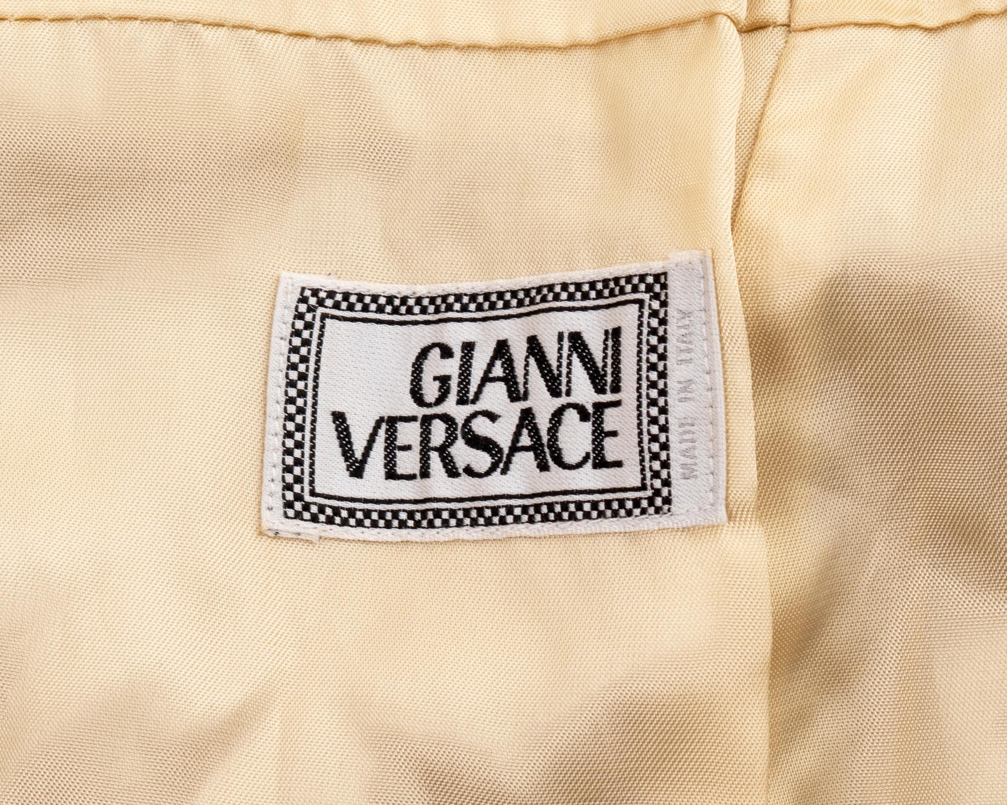Gianni Versace - Mini robe en cuir doré métallisé, automne-hiver 1994 en vente 8