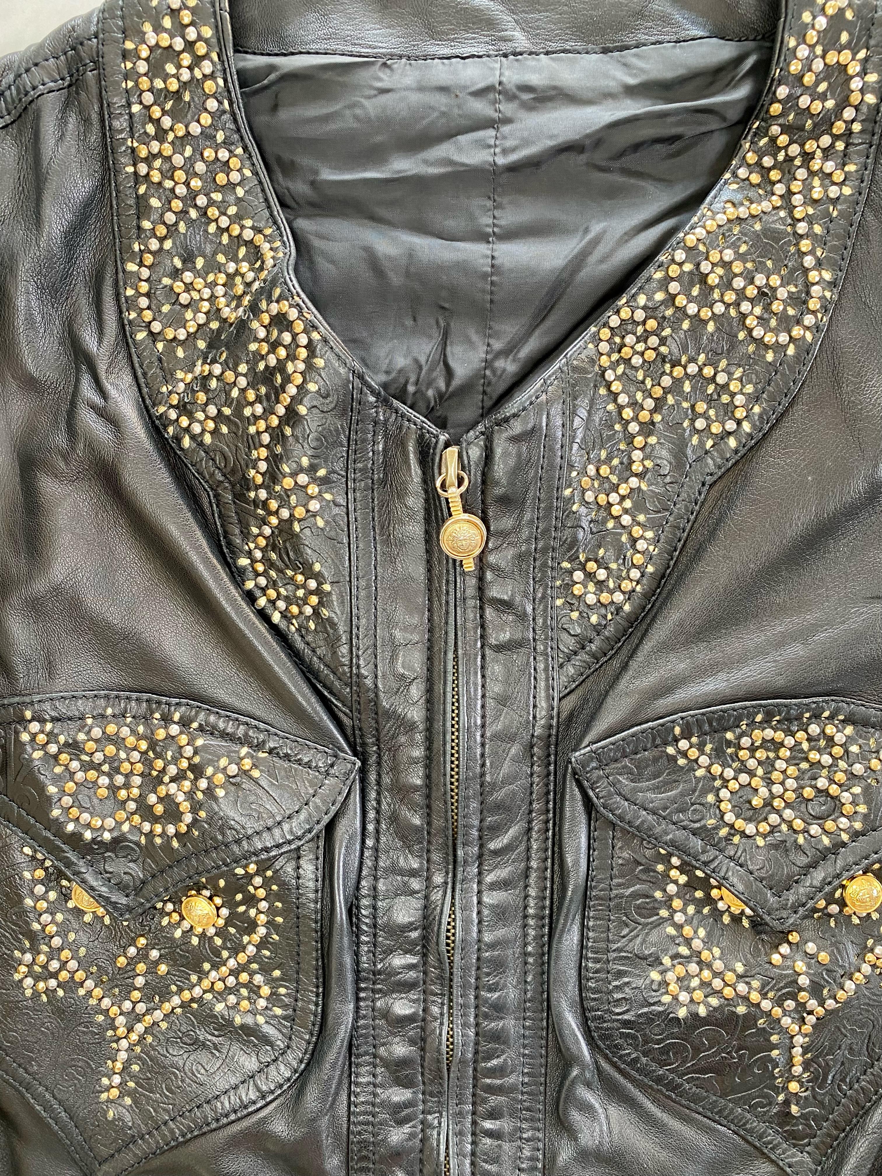 F/W 1992 Gianni Versace 'Miss S&M' Studded Leather Vest Medusa Accents In Good Condition For Sale In West Hollywood, CA