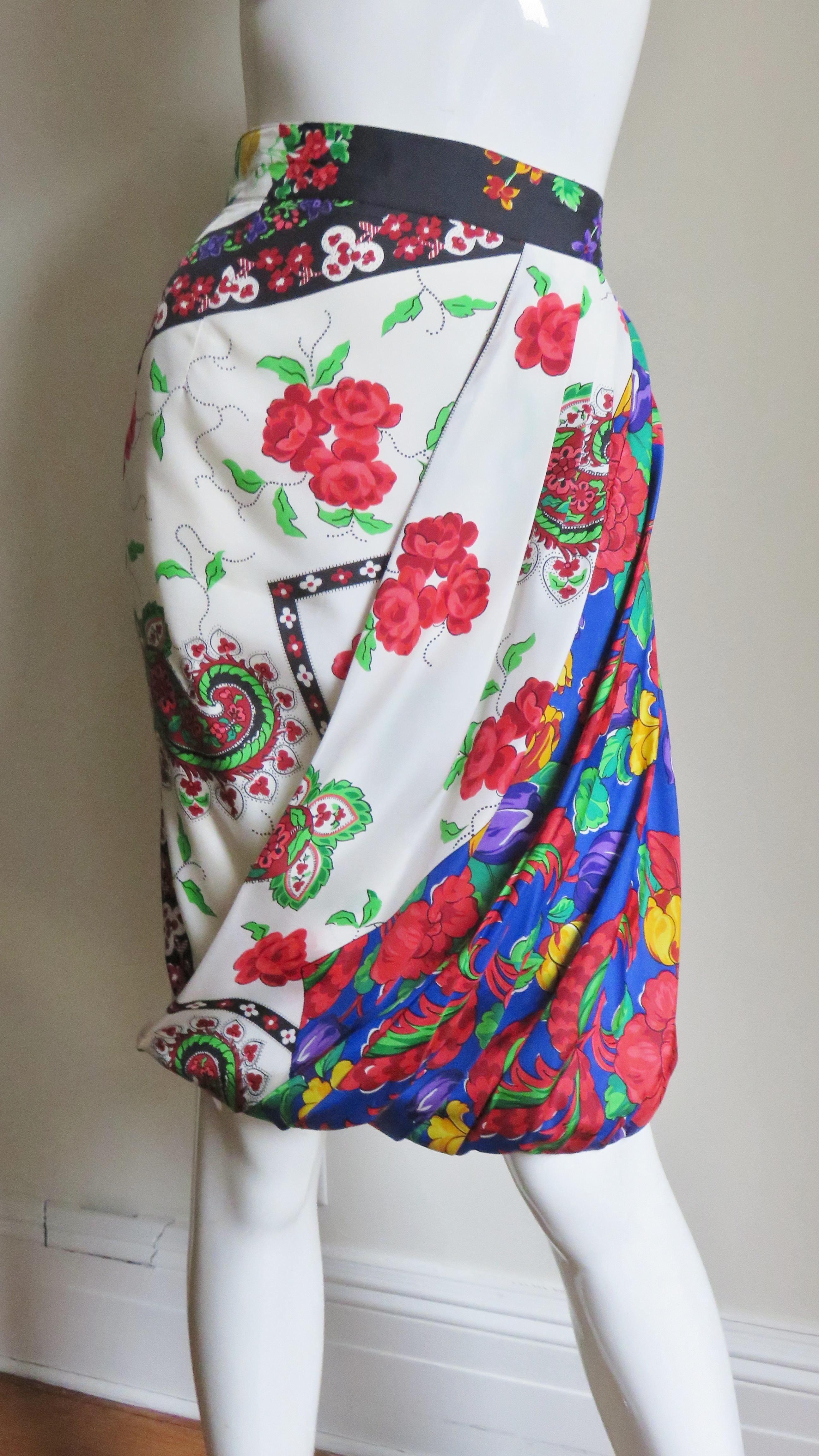 Gianni Versace Mixed Flower Print Silk Skirt 1980s In Excellent Condition For Sale In Water Mill, NY