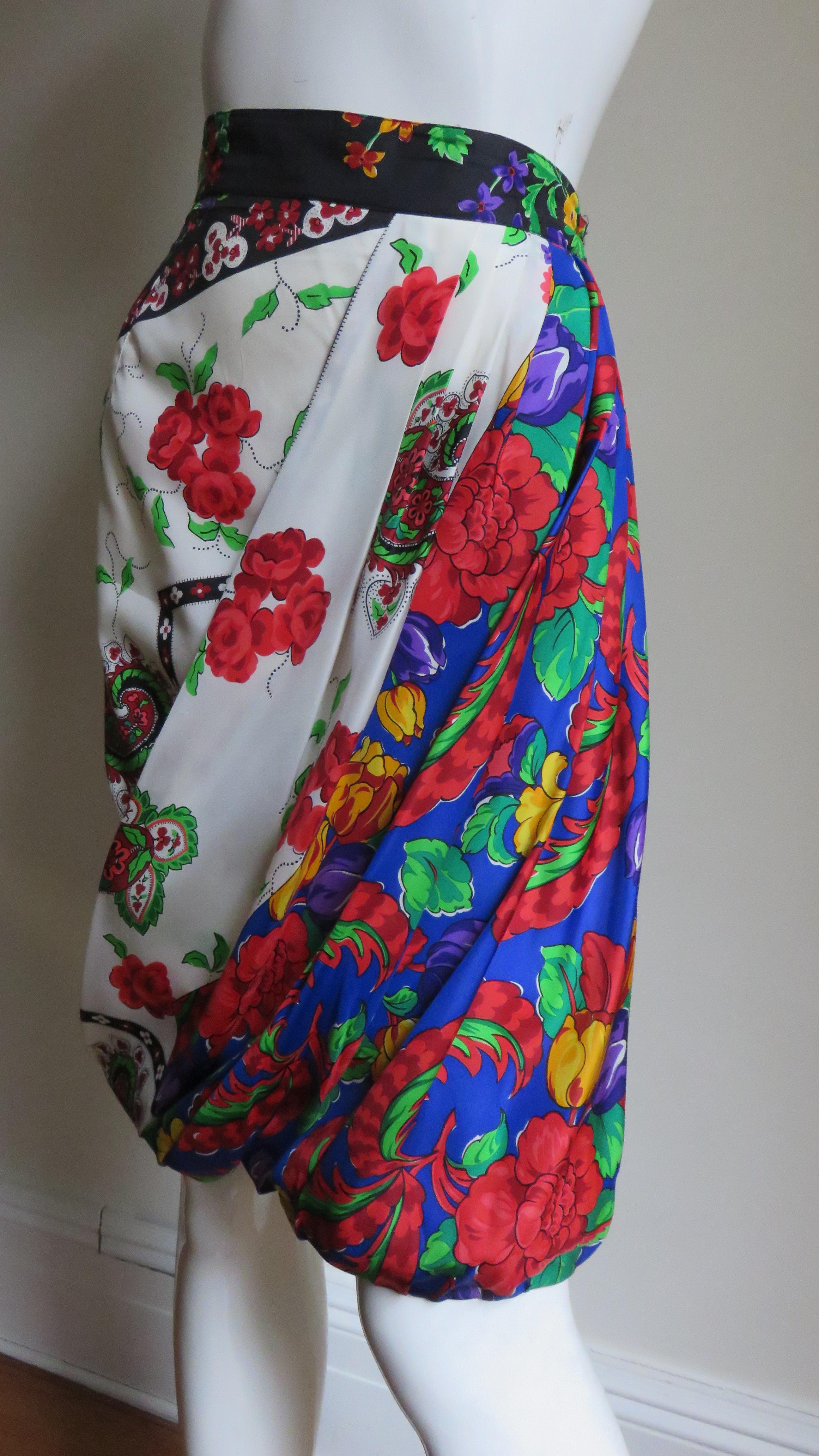 Gray Gianni Versace Mixed Flower Print Silk Skirt 1980s For Sale
