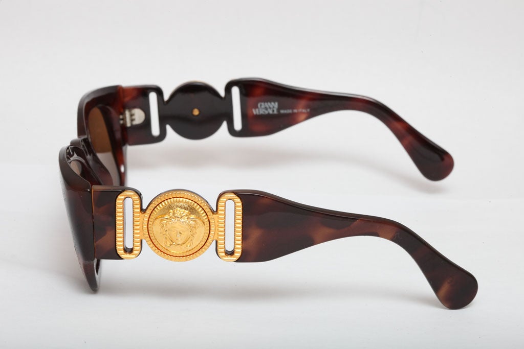 Black Gianni Versace Mod 413/A Brown Vintage Sunglasses  For Sale