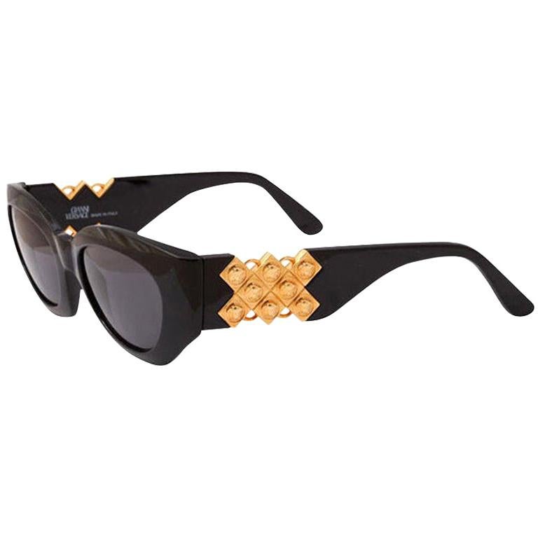 Gianni Versace Mod 420/D Sunglasses  For Sale
