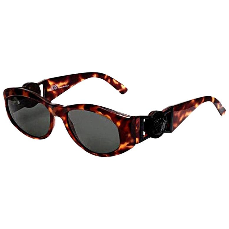 Gianni Versace Mod 424/N Sunglasses  For Sale