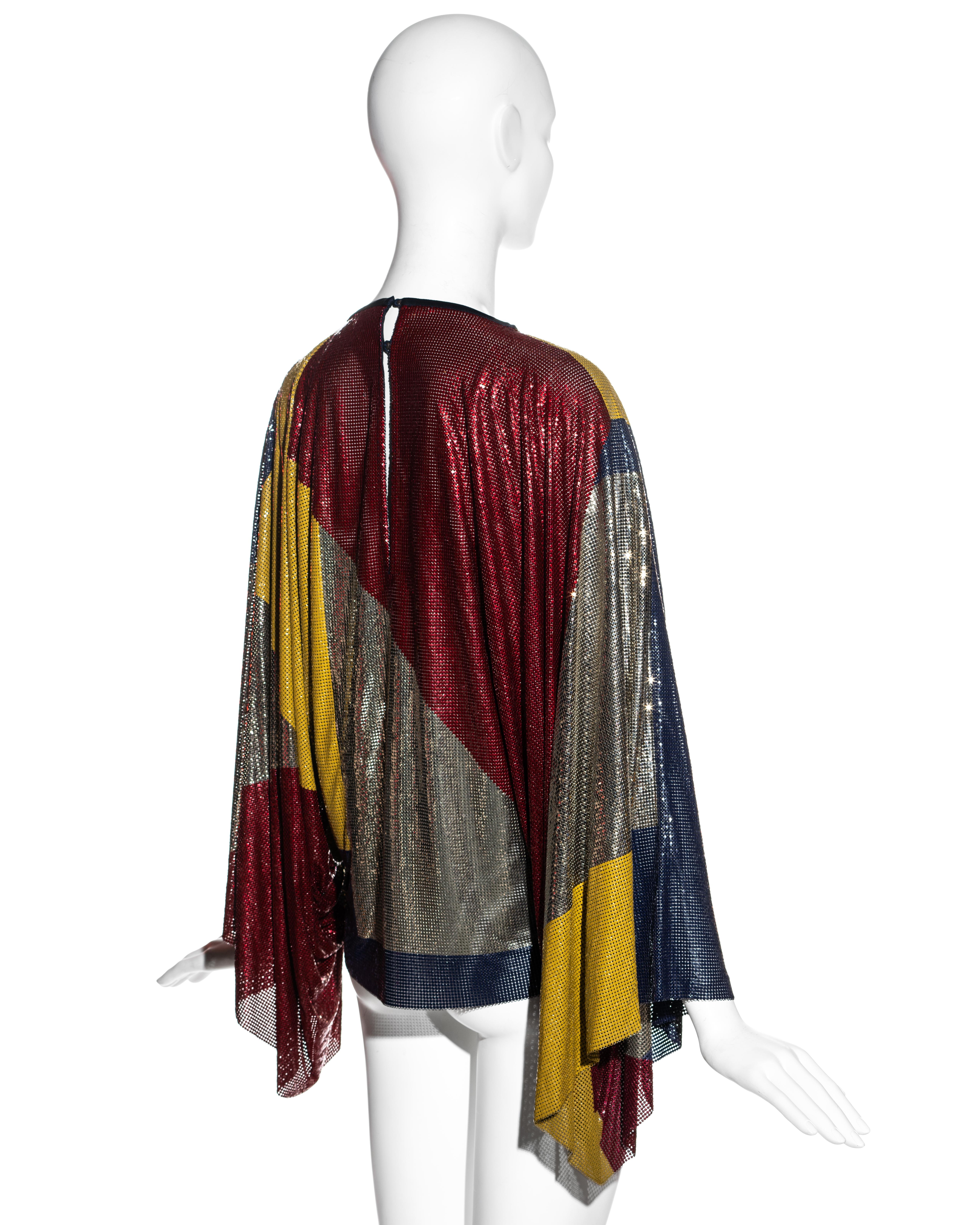 Robe chasuble de soirée en cotte de mailles métallique oroton multicolore Gianni Versace, A/H 1984 Pour femmes en vente