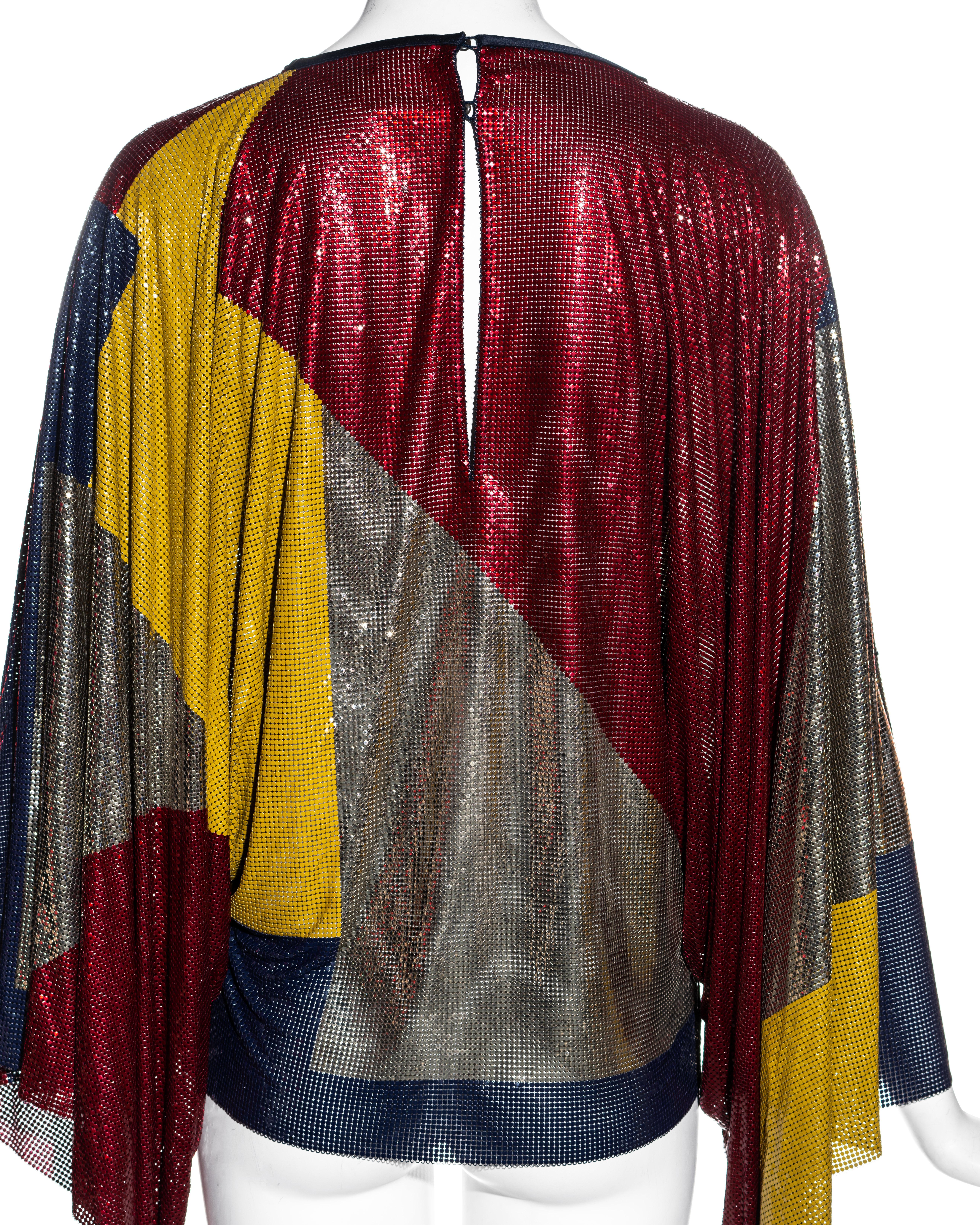 Robe chasuble de soirée en cotte de mailles métallique oroton multicolore Gianni Versace, A/H 1984 en vente 3