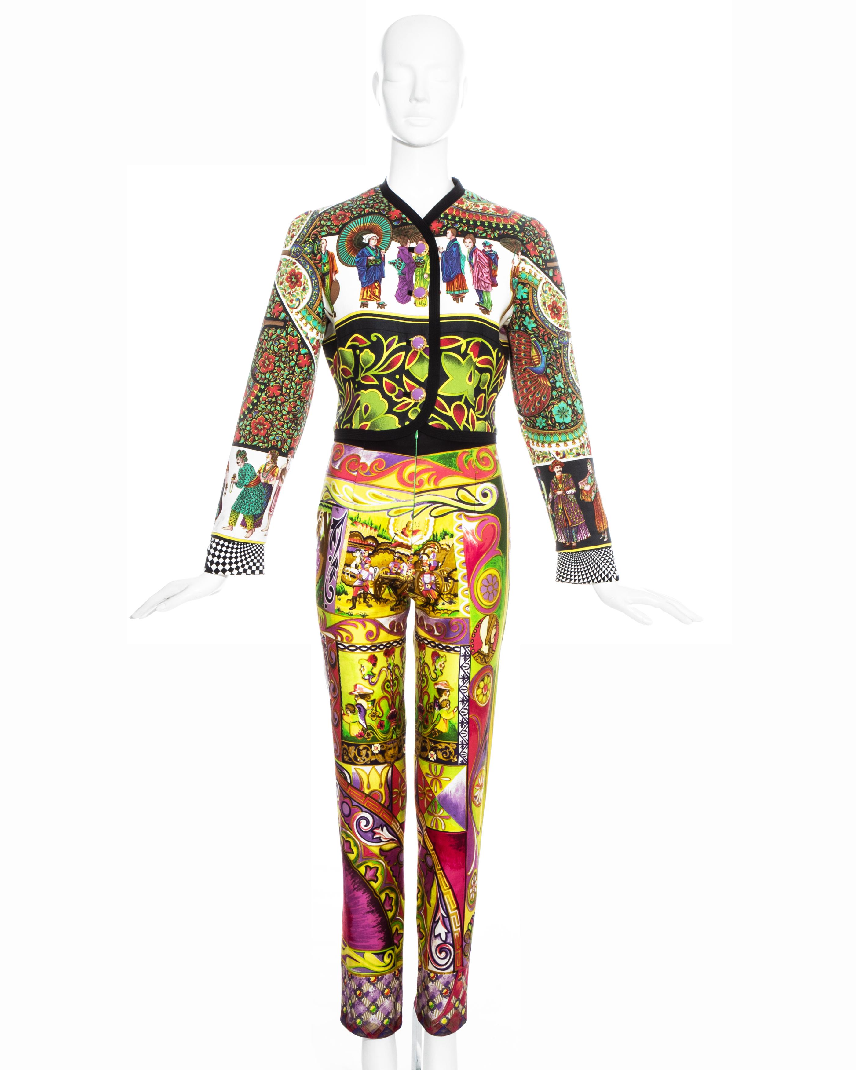 Costume pantalon en soie multicolore Gianni Versace.

Printemps-été 1992