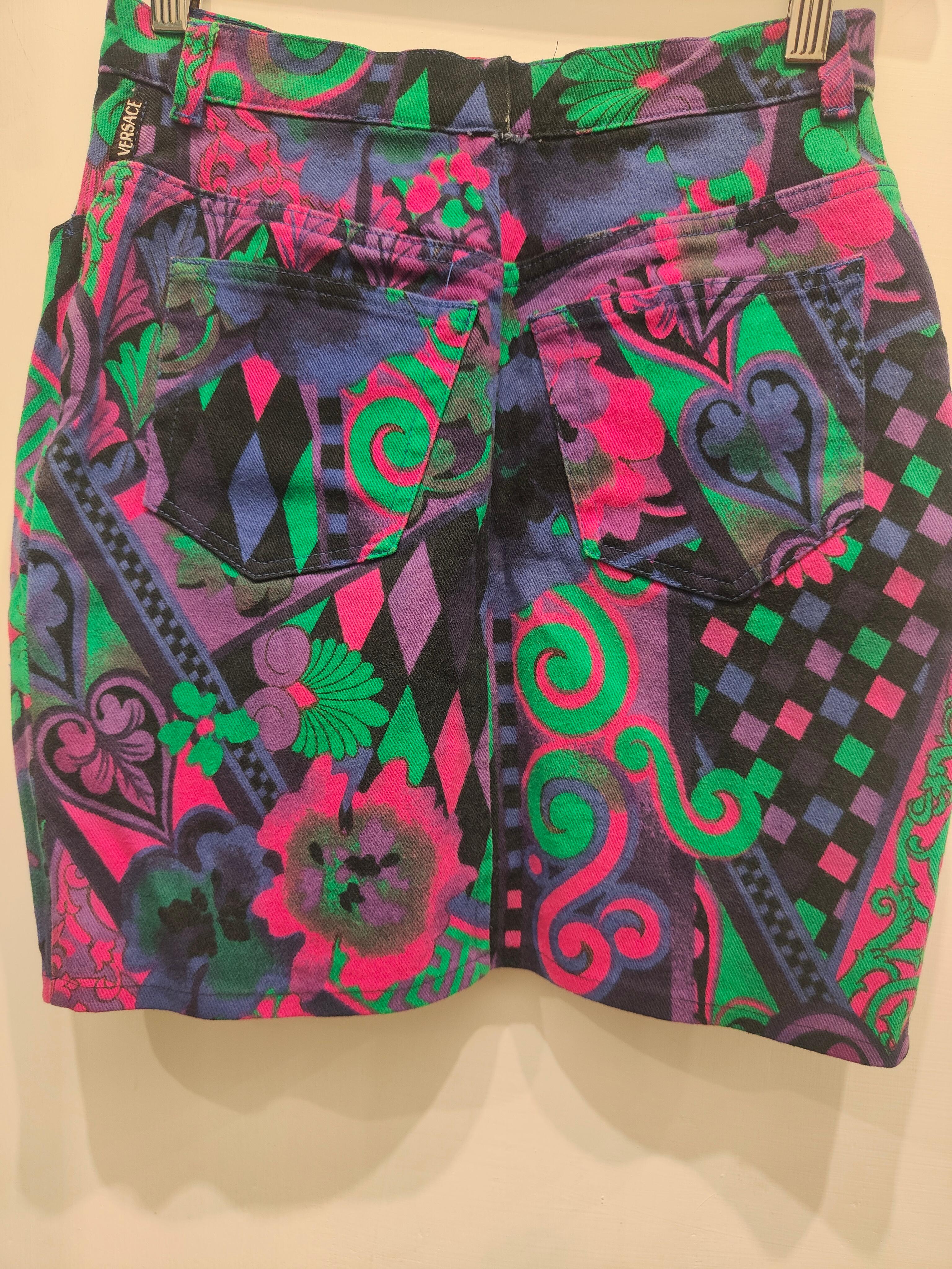 Jupe multicolore Gianni Versace en vente 2